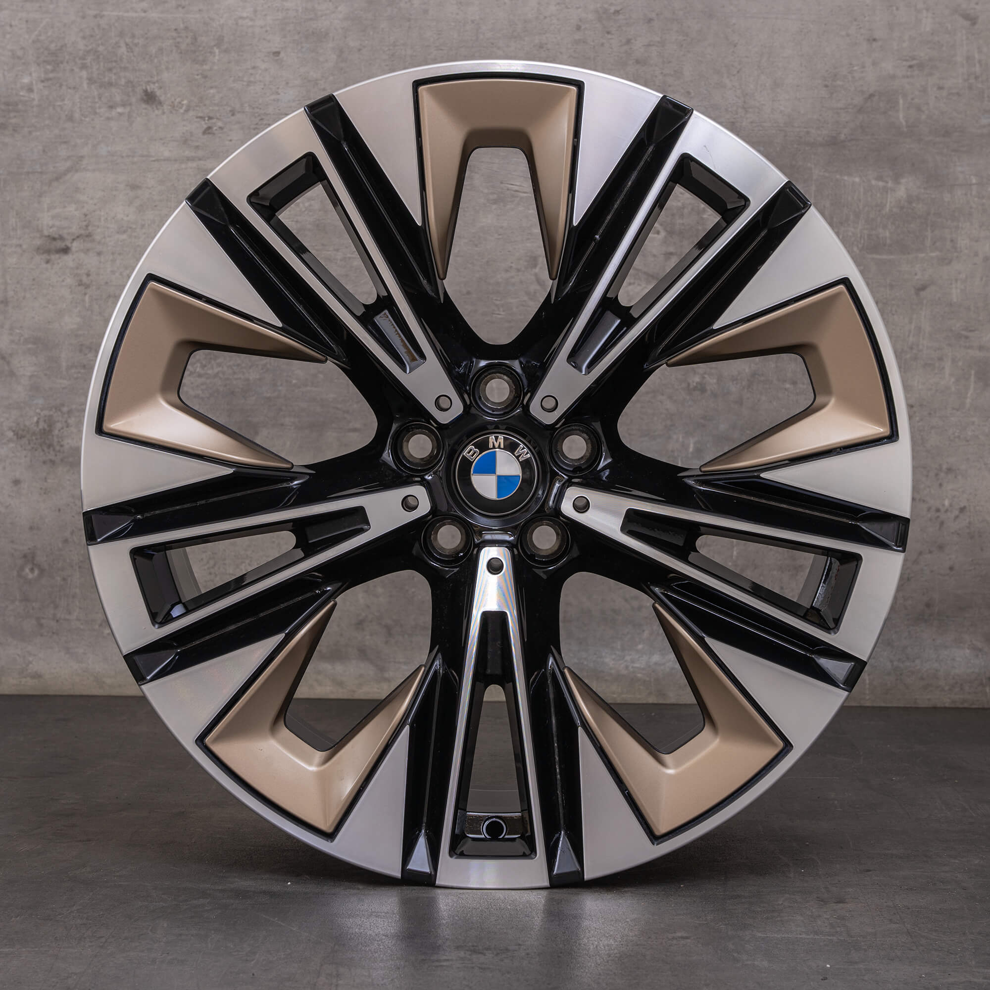 OEM BMW 5 Series i5 Rims 20 inch G60 G61 Styling 937 5A324E4