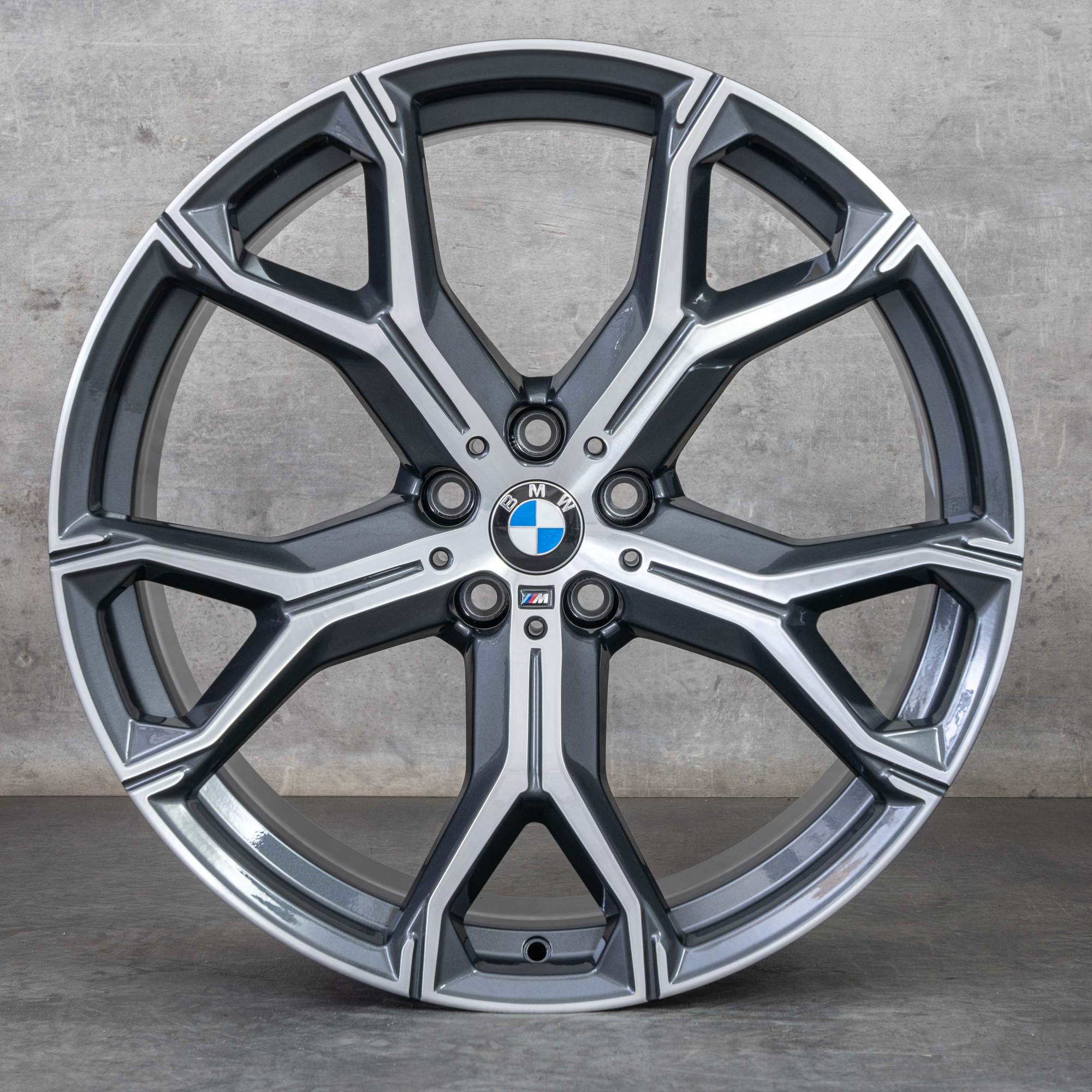 Oryginał BMW X5 X6 21 cali G05 G06 felgi stylizacja 741 M 8071998 8071999 orbit szary polerowane NOWOŚĆ