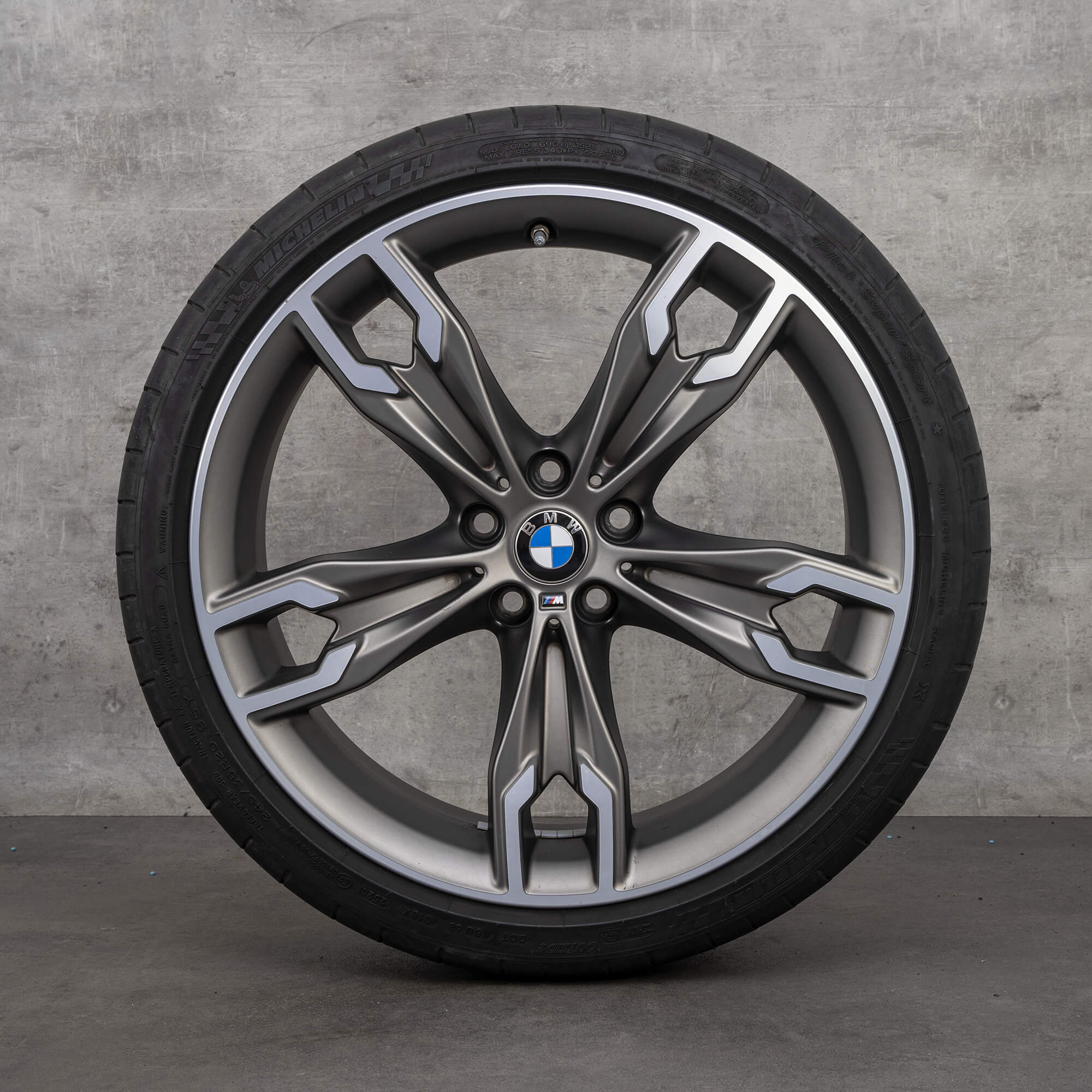 BMW 20 palcové ráfky řady 5 G30 G31 M668 letni pneumatiky kola 7855087 75855088