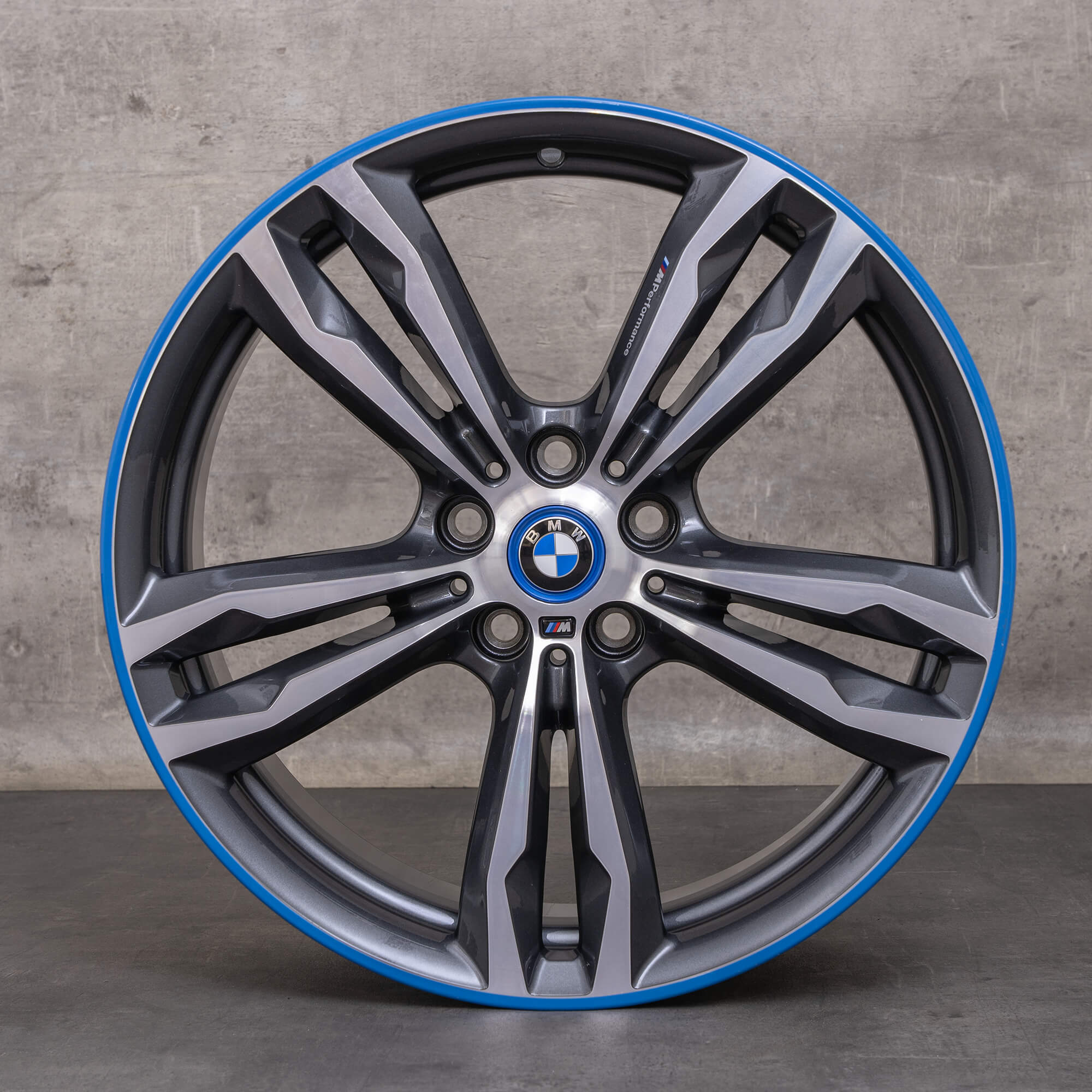 Original BMW X1 X2 Fälg 19 tum F48 F39 Styling 572 M Performance bicolour orbitgrey blå fälg glansig svarvad
