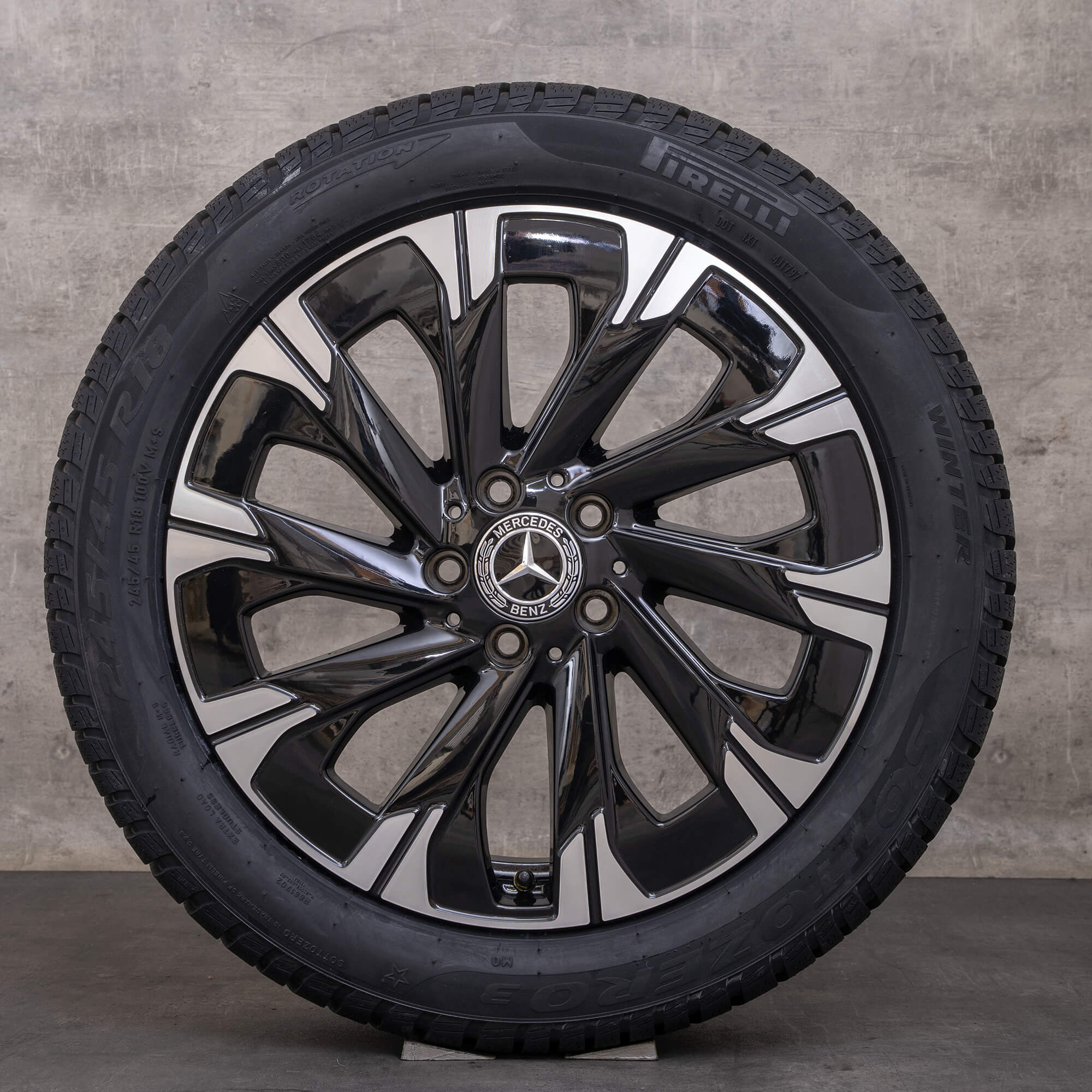 Oryginalne koła zimowe Mercedes Benz EQV 18 cali W447 felgi A4484011500 czarne polerowane NOWE