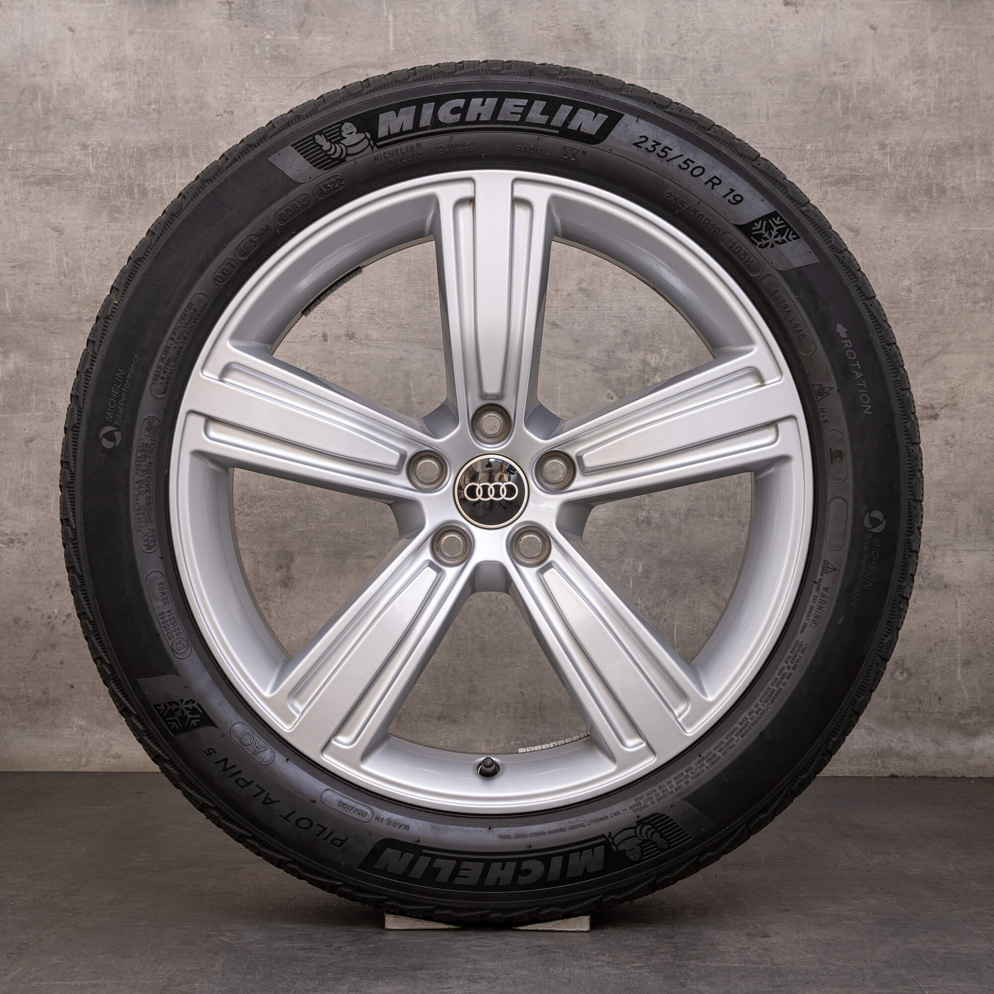 Original Audi A8 S8 vinterhjul 19 tum 4N D5 fälgar / fälg 4N0601025J silver glansig