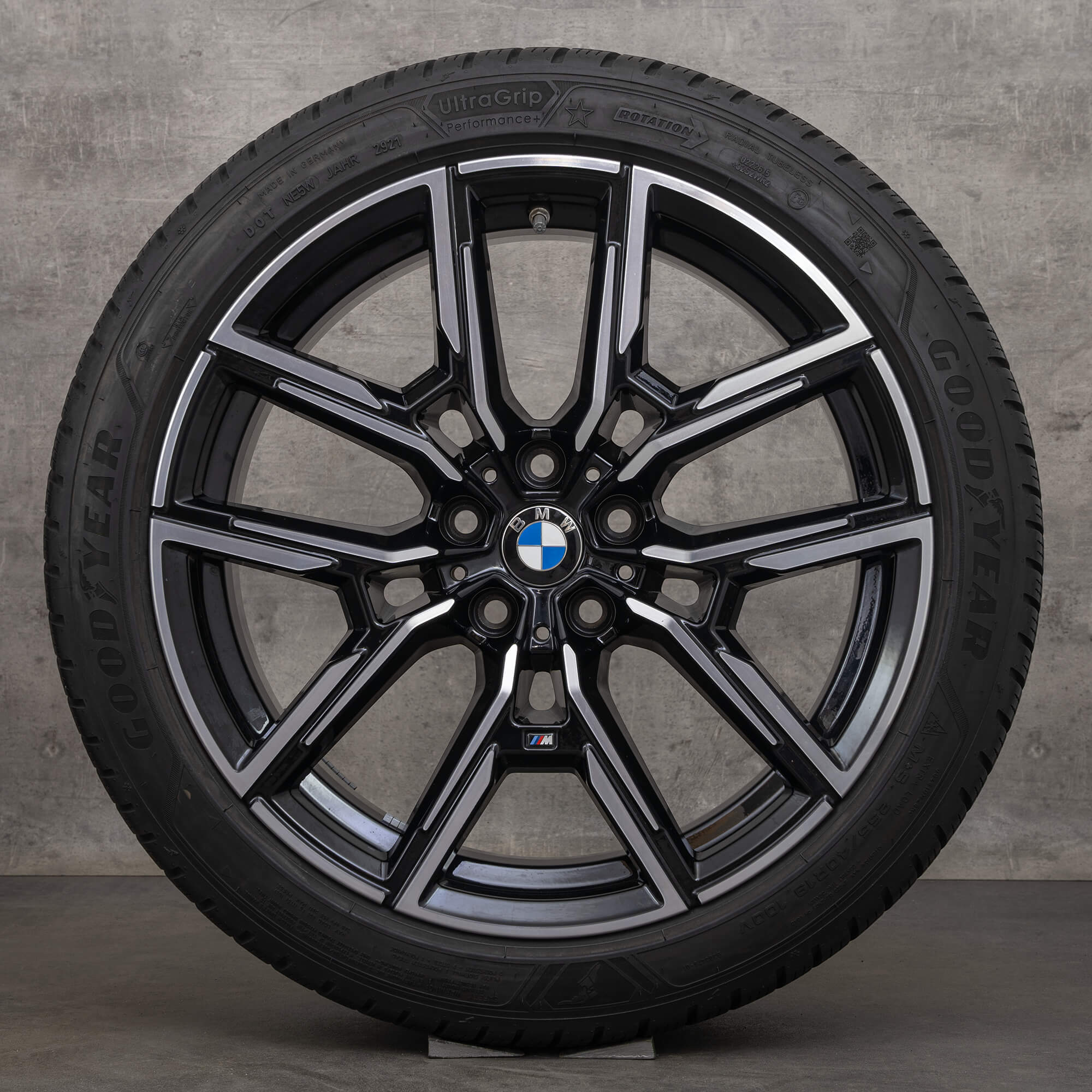 BMW i4 & 4 Series Gran Coupé G26 OEM winter wheels tires 19