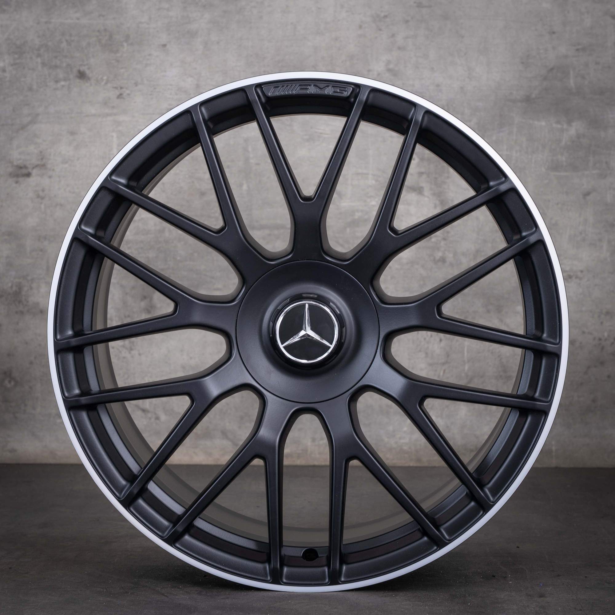 Jantes d'origine Mercedes-Benz Classe C C63 & S AMG 19 et 20 pouces C205 A205 A2054015900 A2054016100 noir mat diamantée