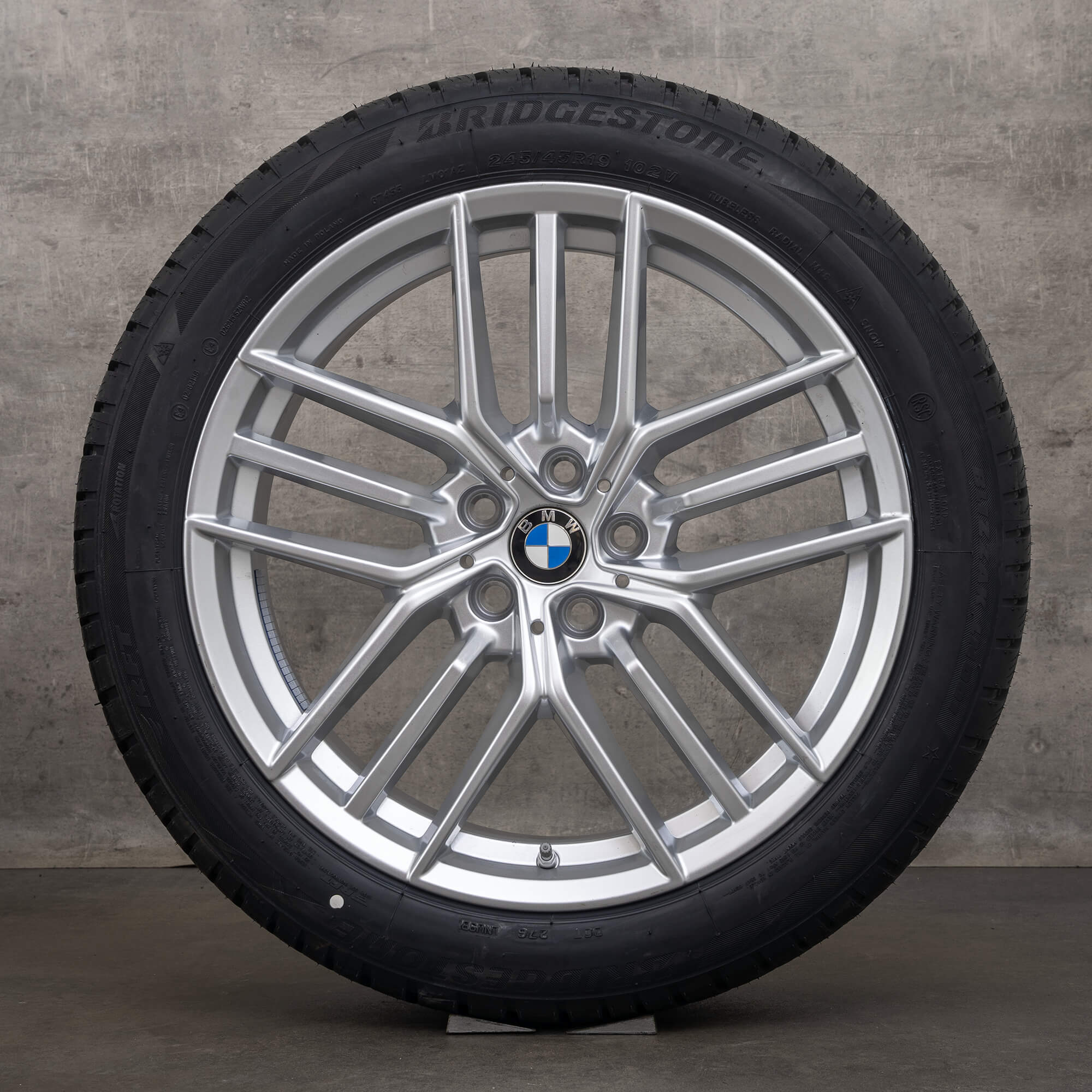 Oryginalne koła zimowe BMW serii 5 i5 19 cali G60 G61 felgi stylizacja 933 5A324D6 srebrne opony NOWOŚĆ