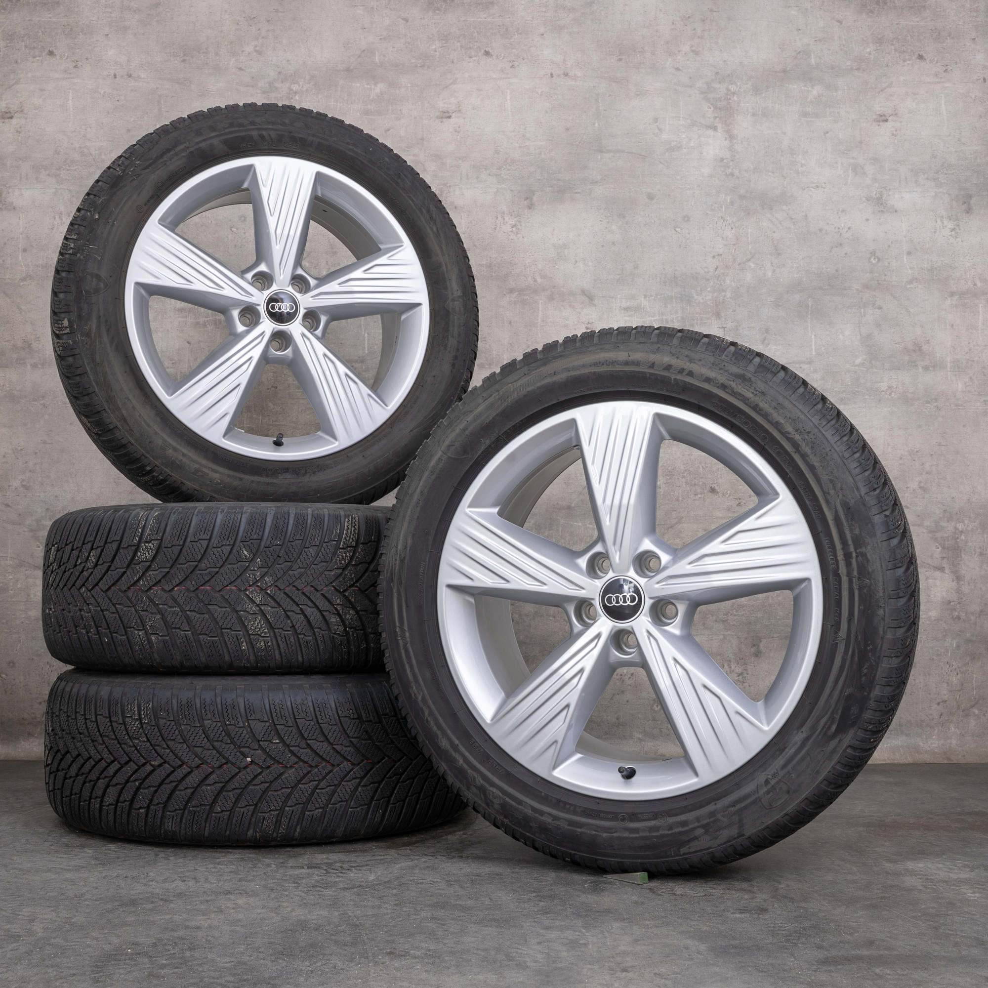 Original Audi e-tron Winterräder 19 Zoll Q4 & Sportback Felgen 89A601025B 89A601025B silber glanz