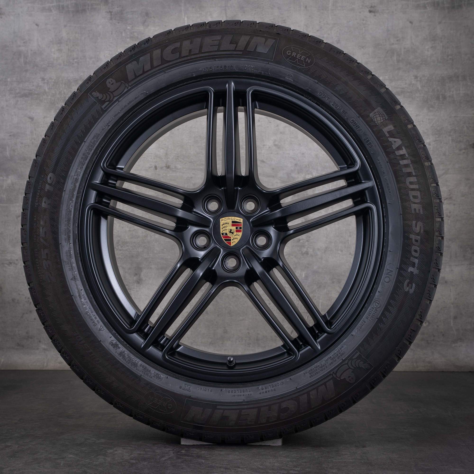Original Porsche Macan I Felgen 19 Zoll Sommerräder 95B601025BD 95B601025BE schwarz matt