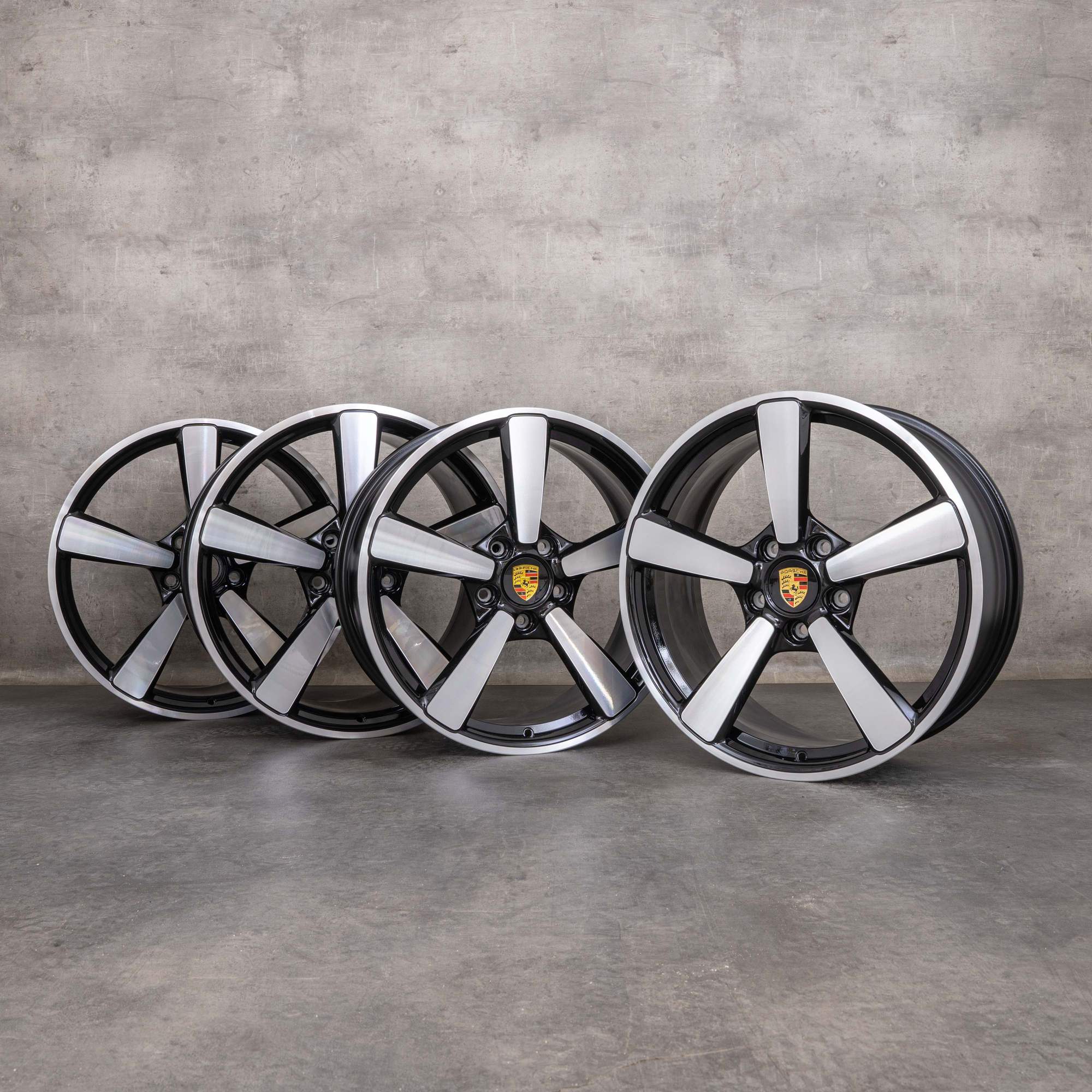 Cerchi auto originali Porsche 992 Exclusive Design 20 21 pollici 992601025BE 992601025L nero lucidato frontalmente NUOVO