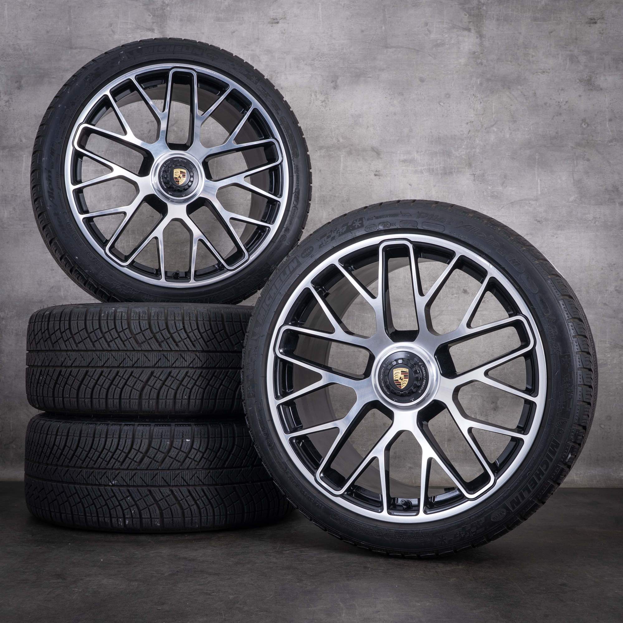 Original Porsche 991 II Winterräder 20 Zoll Targa 4 GTS Turbo Felgen 99136216234 99136216634 schwarz front glanzgedreht