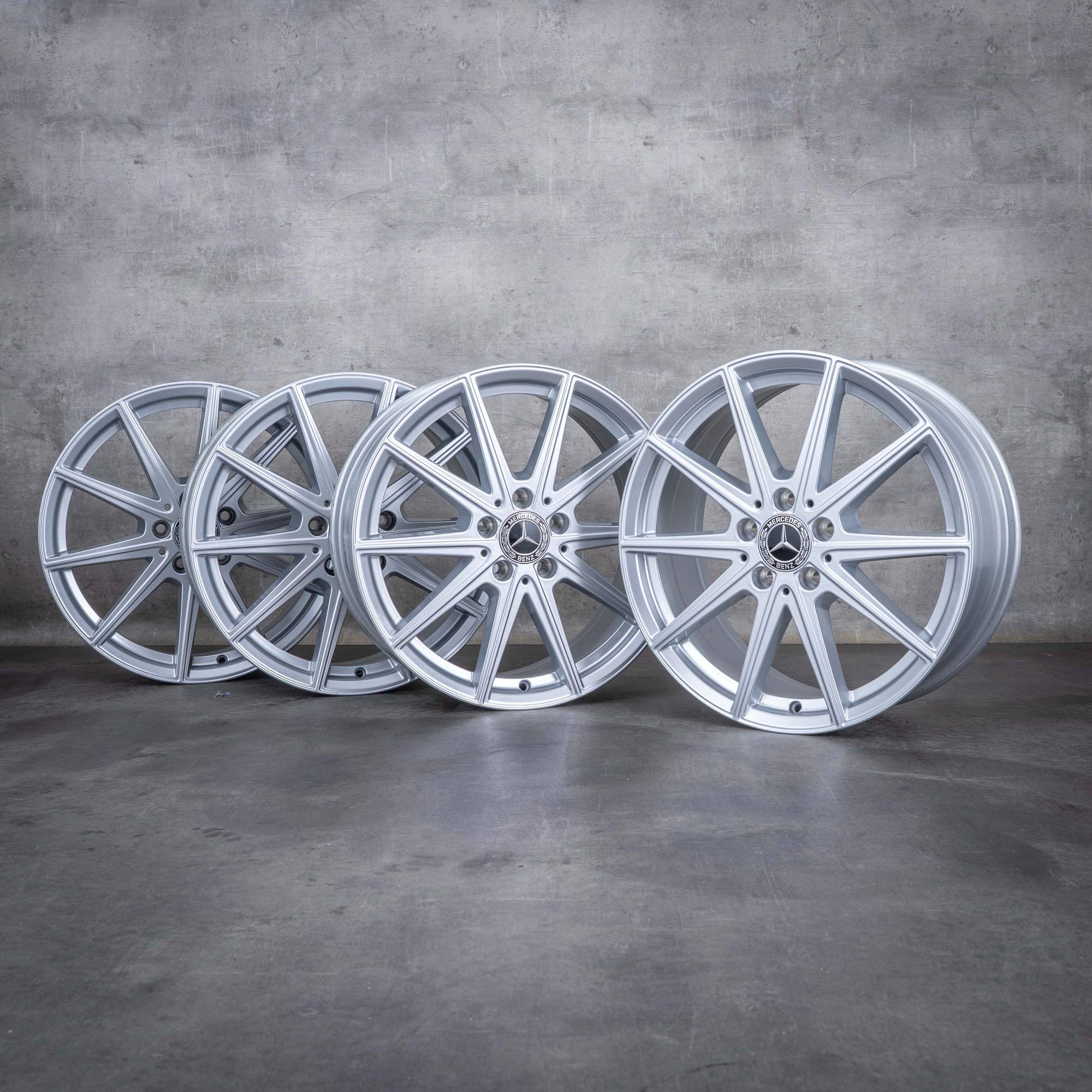 Originele Mercedes Benz GLA velgen 18 inch C178 A1784010000 zilver glans