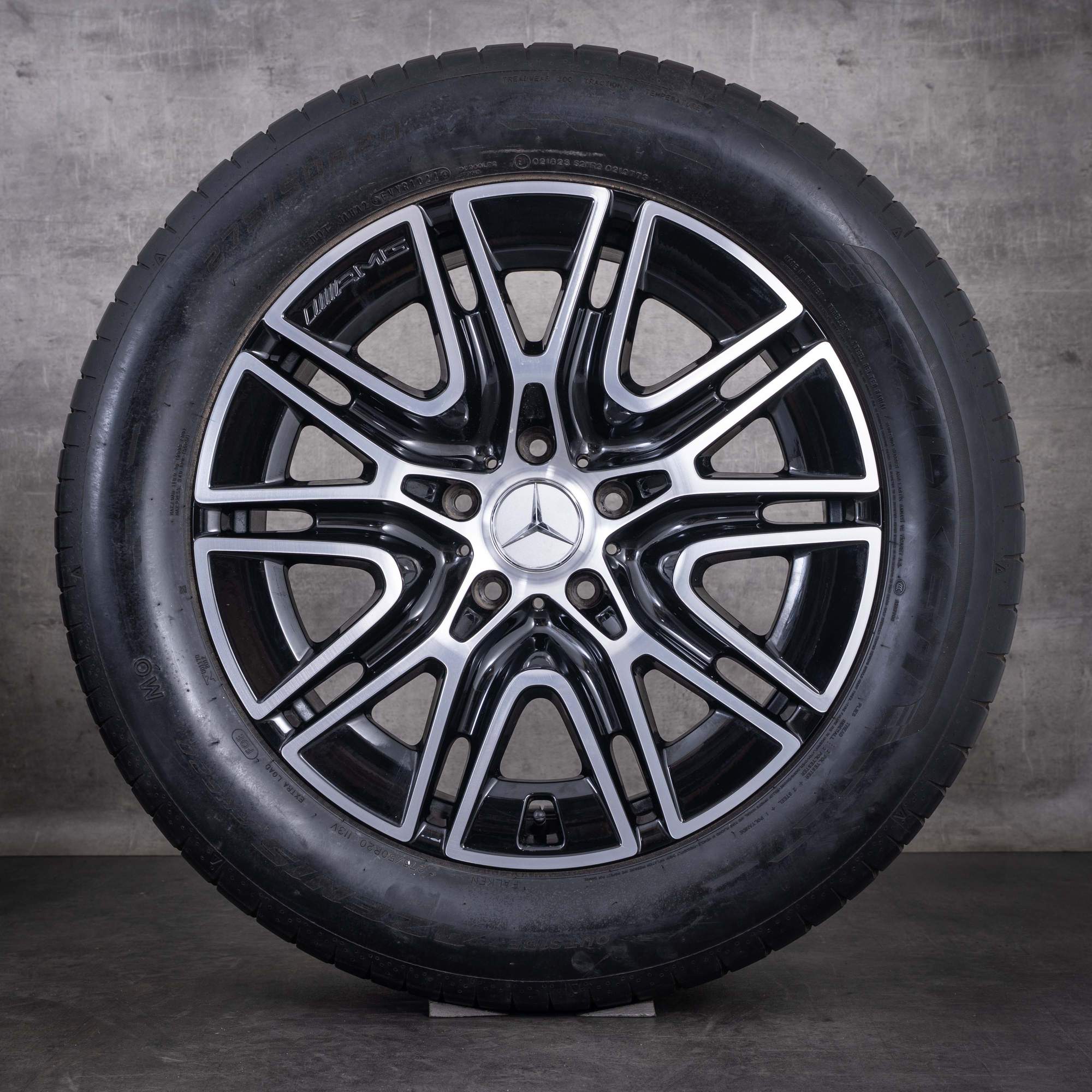 Alkuperäiset Mercedes-Benz G-sarjan 20 tuuman vanteet W465 kesärenkaat A4654012300 diamond cut mustat