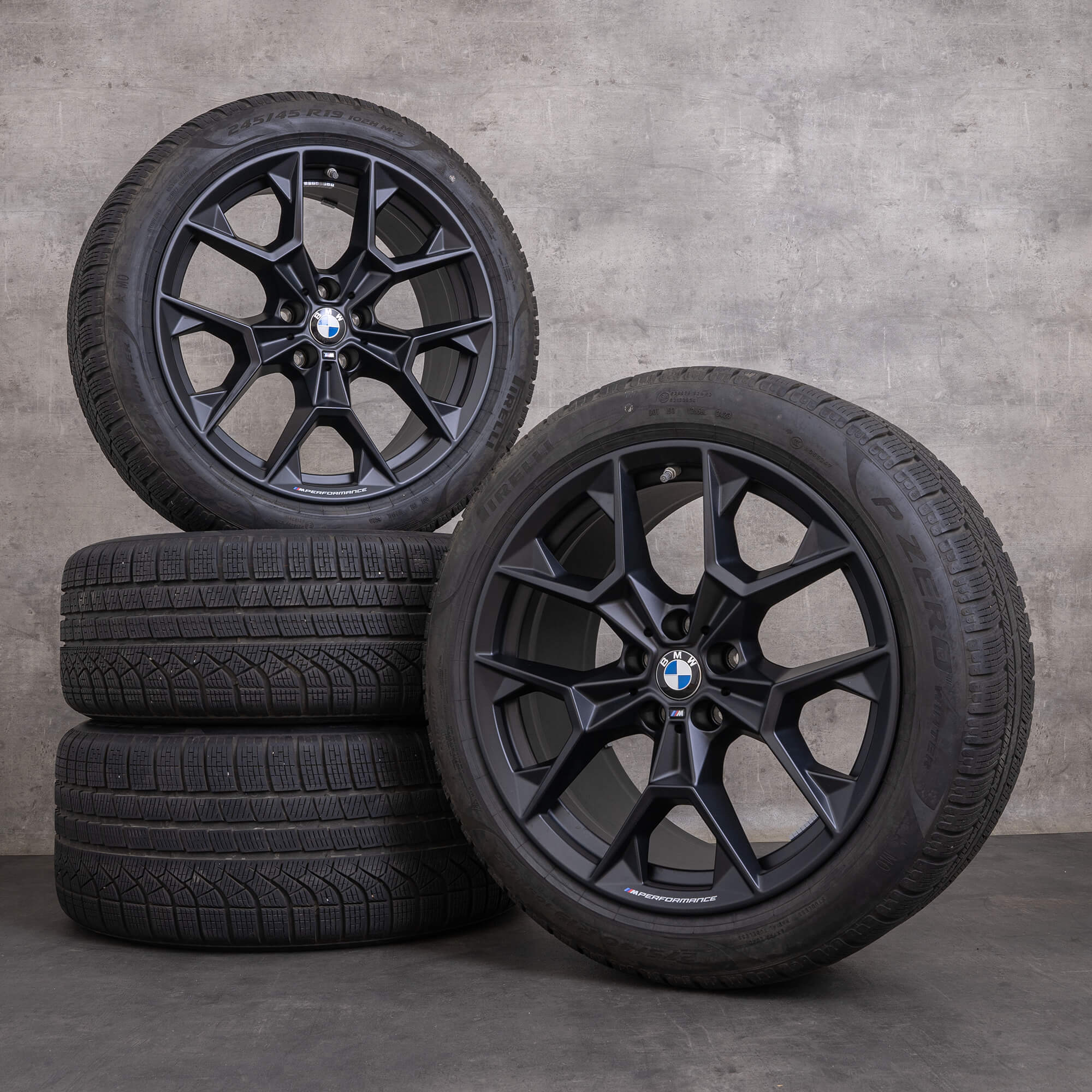 Original BMW 5er i5 Winterräder 19 Zoll G60 G61 Felgen Styling 942 M 5A324F4 5A324F5 schwarz matt