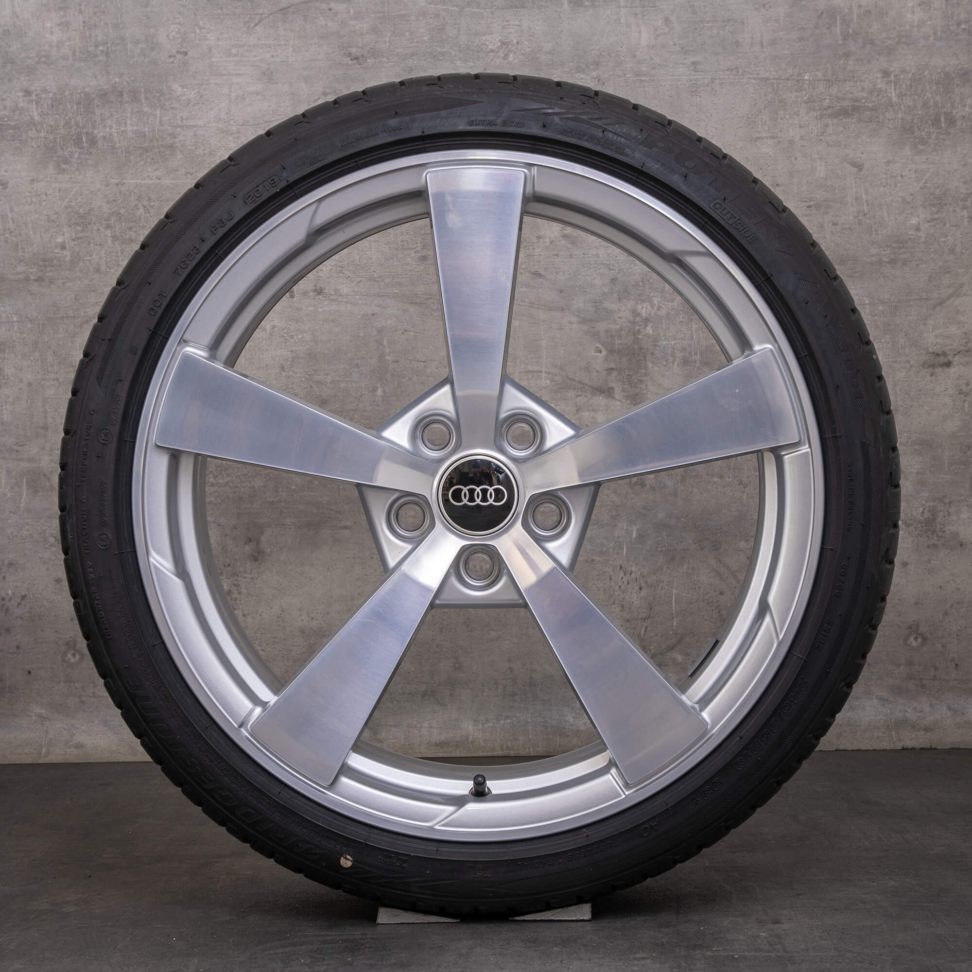 Originale Audi TT S RS vinterdæk med fælge 19 tommer 8S FV 8S0601025AQ sølv poleret