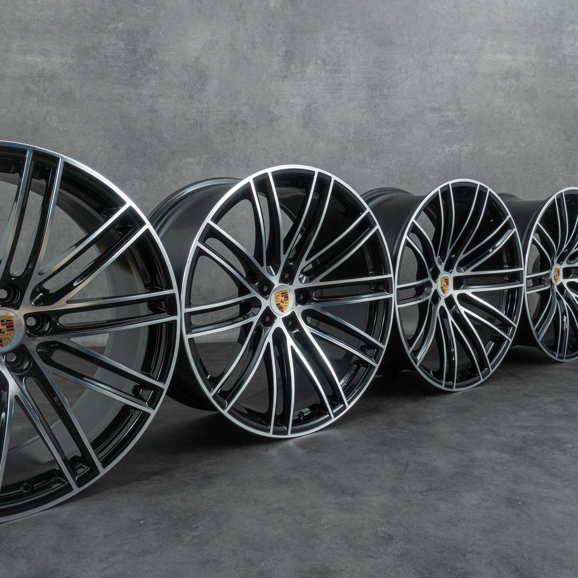 Original Porsche Macan II & III Felgen 21 Zoll 95B601025DN 95B601025DP schwarz glanzgedreht NEU
