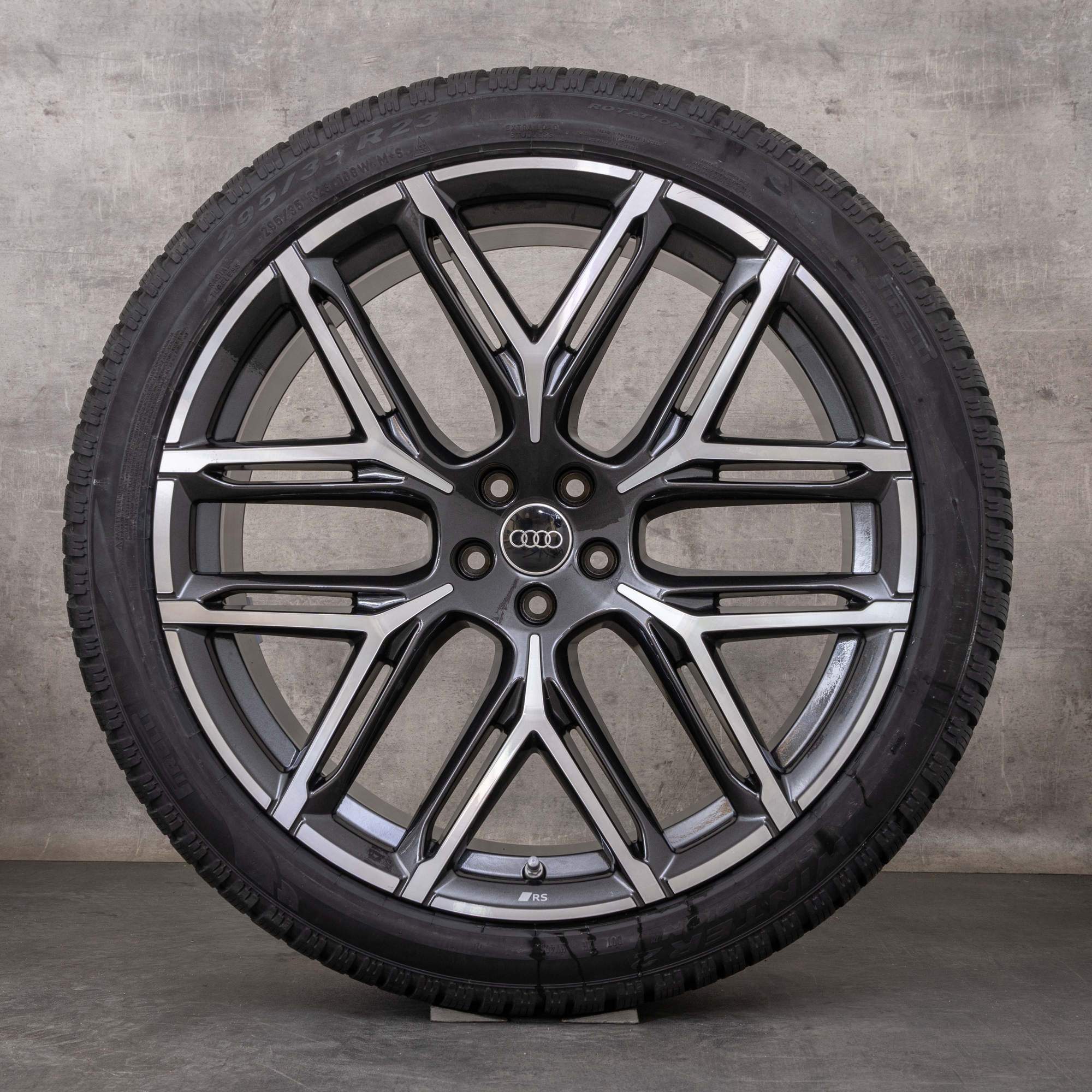 Oryginalne koła zimowe Audi RS Q8 23 cale 4M8 felgi 4M8601025BJ granitowe polerowane