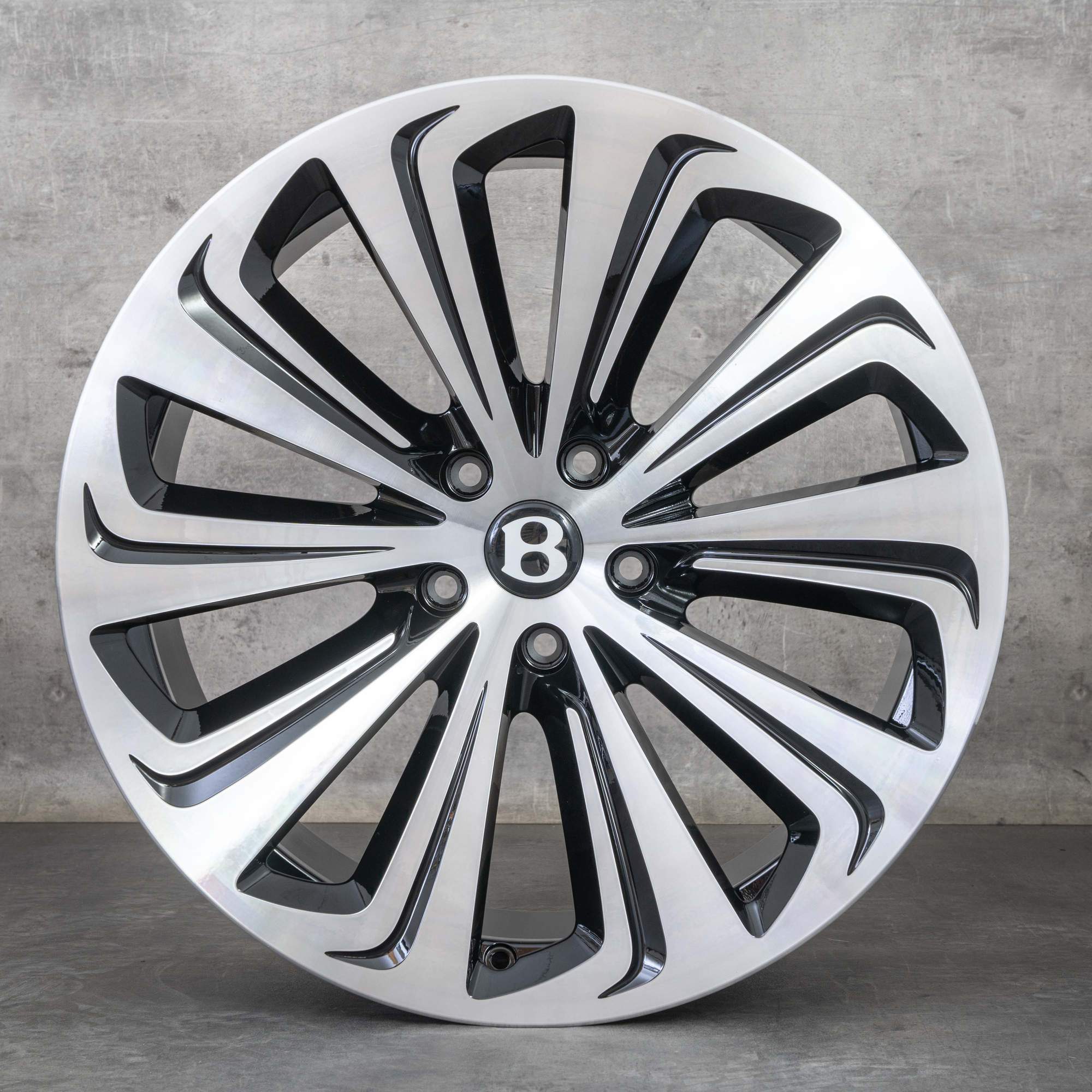 Original Bentley Bentayga Felgen 22 Zoll 36A601025S schwarz glanzgedreht NEU
