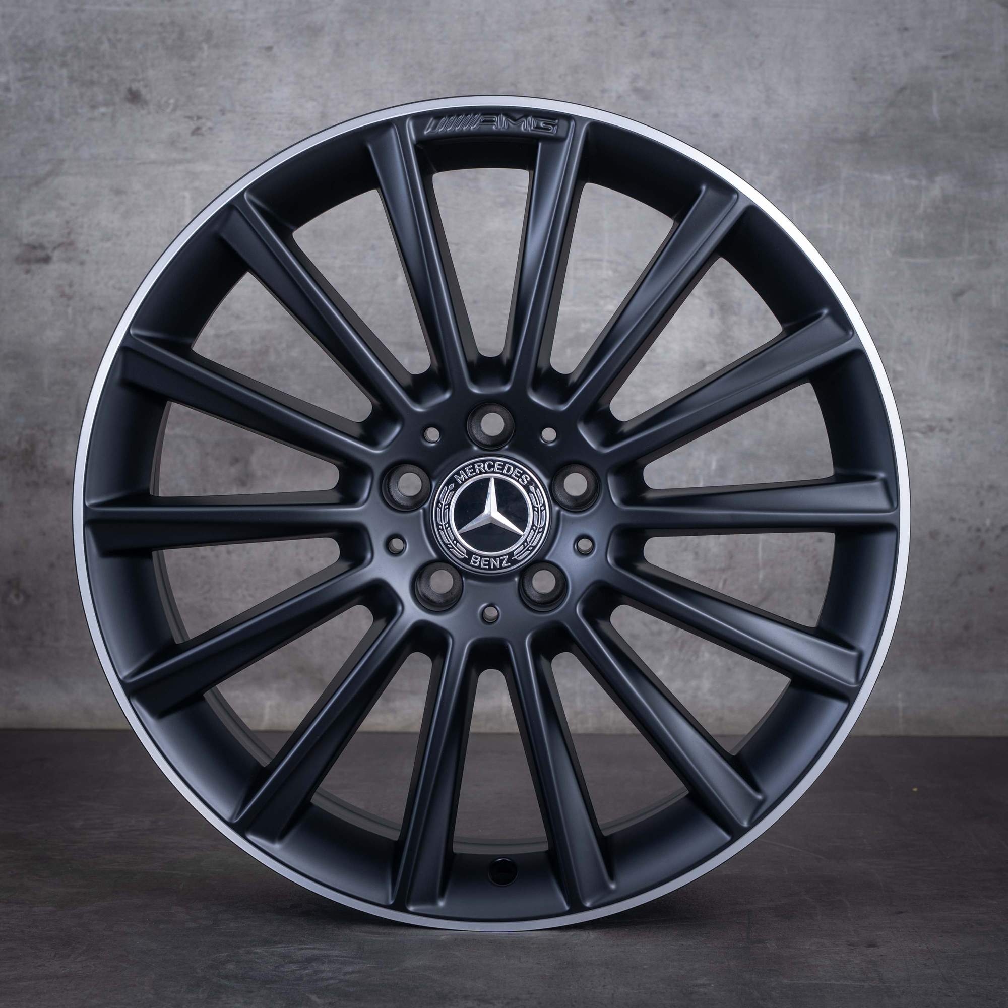 Original Mercedes Benz C-Klasse AMG Felgen 19 Zoll W205 S205 C205 A205 A2054011300 A2054011400 schwarz matt rand glanzgedreht