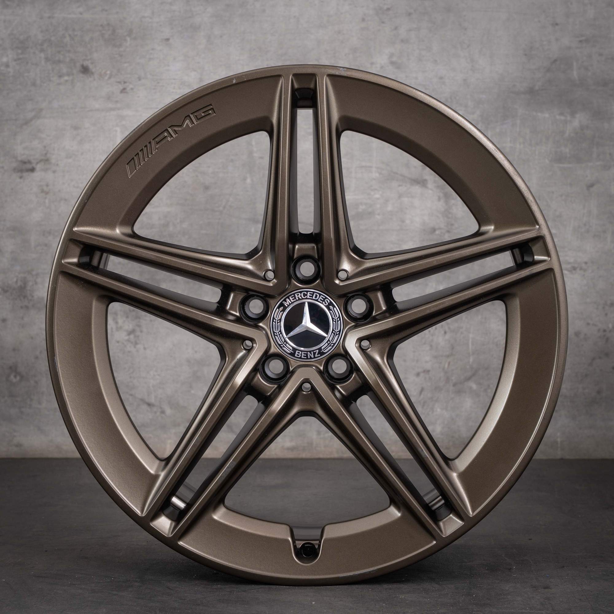 Originální disky Mercedes-Benz Třídy A A 45 CLA 45 AMG 19 palců W177 X118 C118 A1774012300 matná bronzová