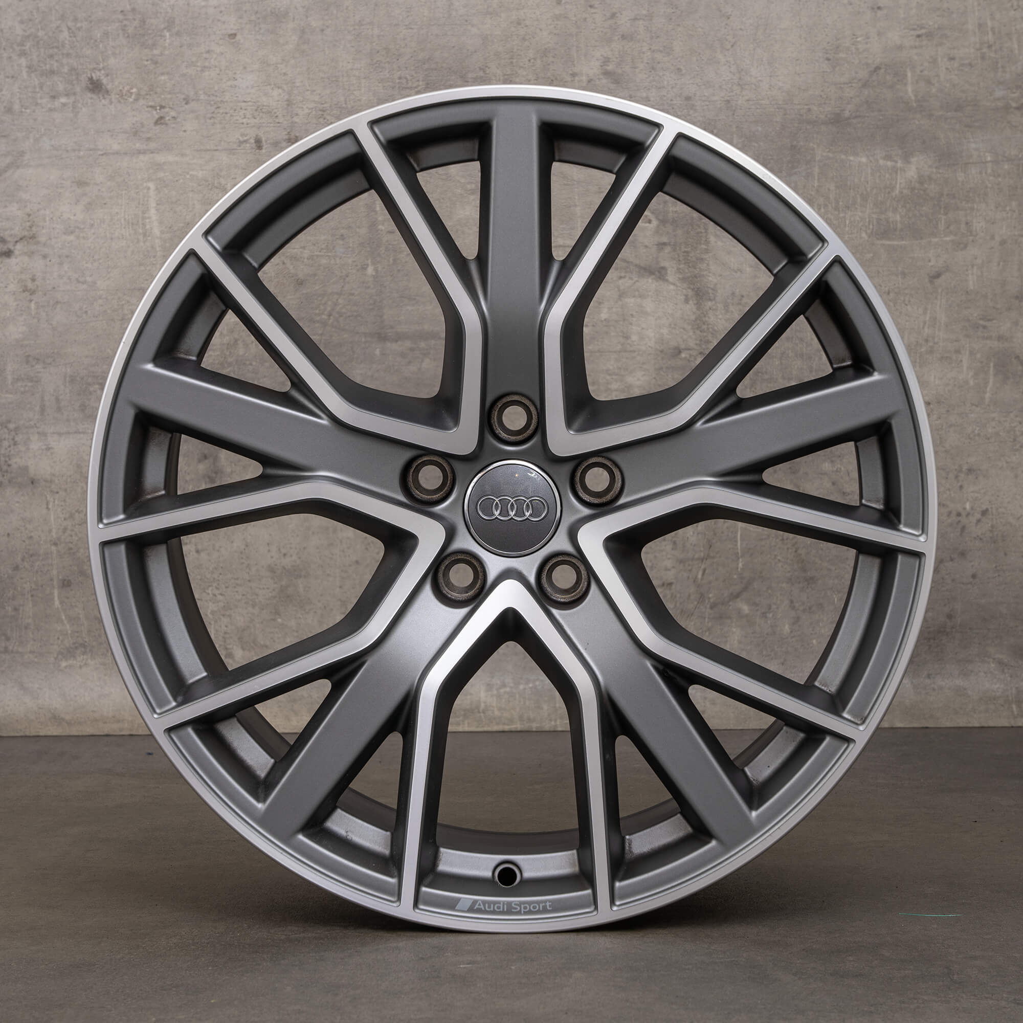 Audi A4 S4 B9 8W 19 inch rims 8W0601025DH titanium matt high gloss aluminum