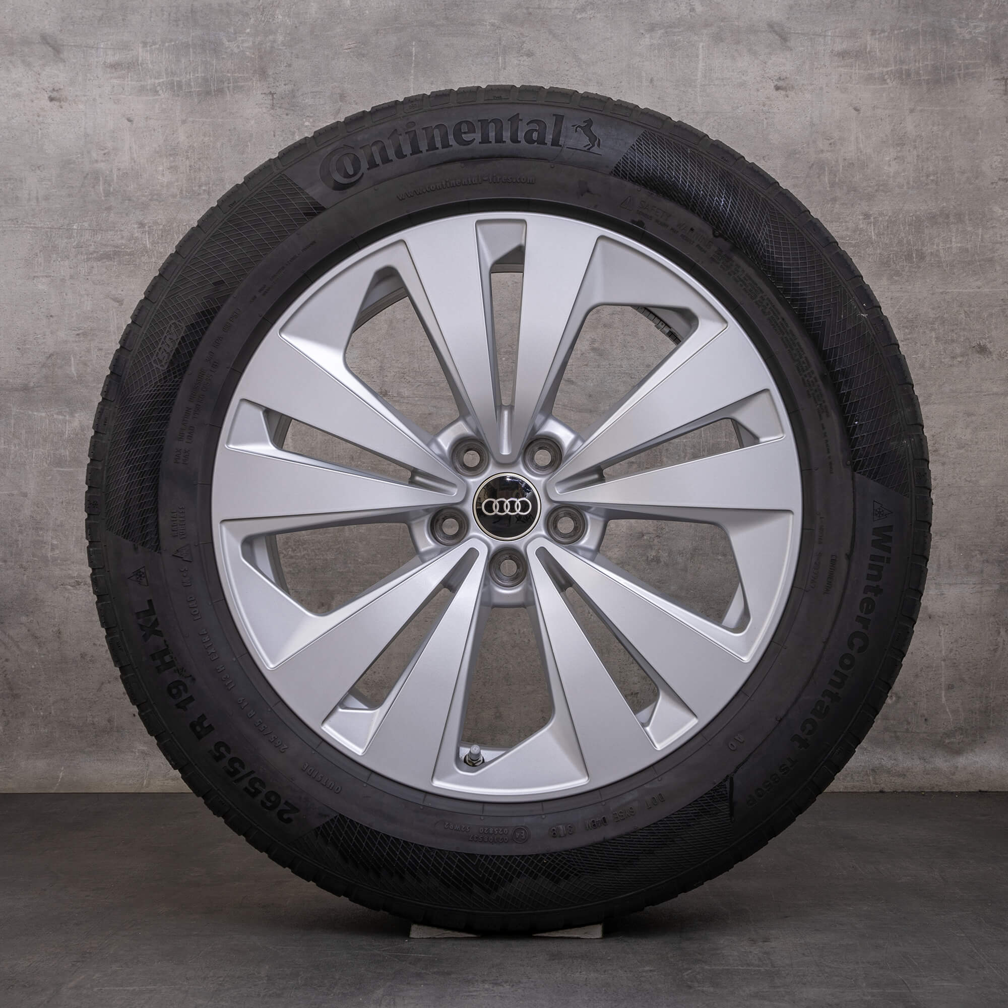 OEM Audi Q8 SQ8 snow tire packages 19 inch 4M8 rims 4M8601025 silver glossy