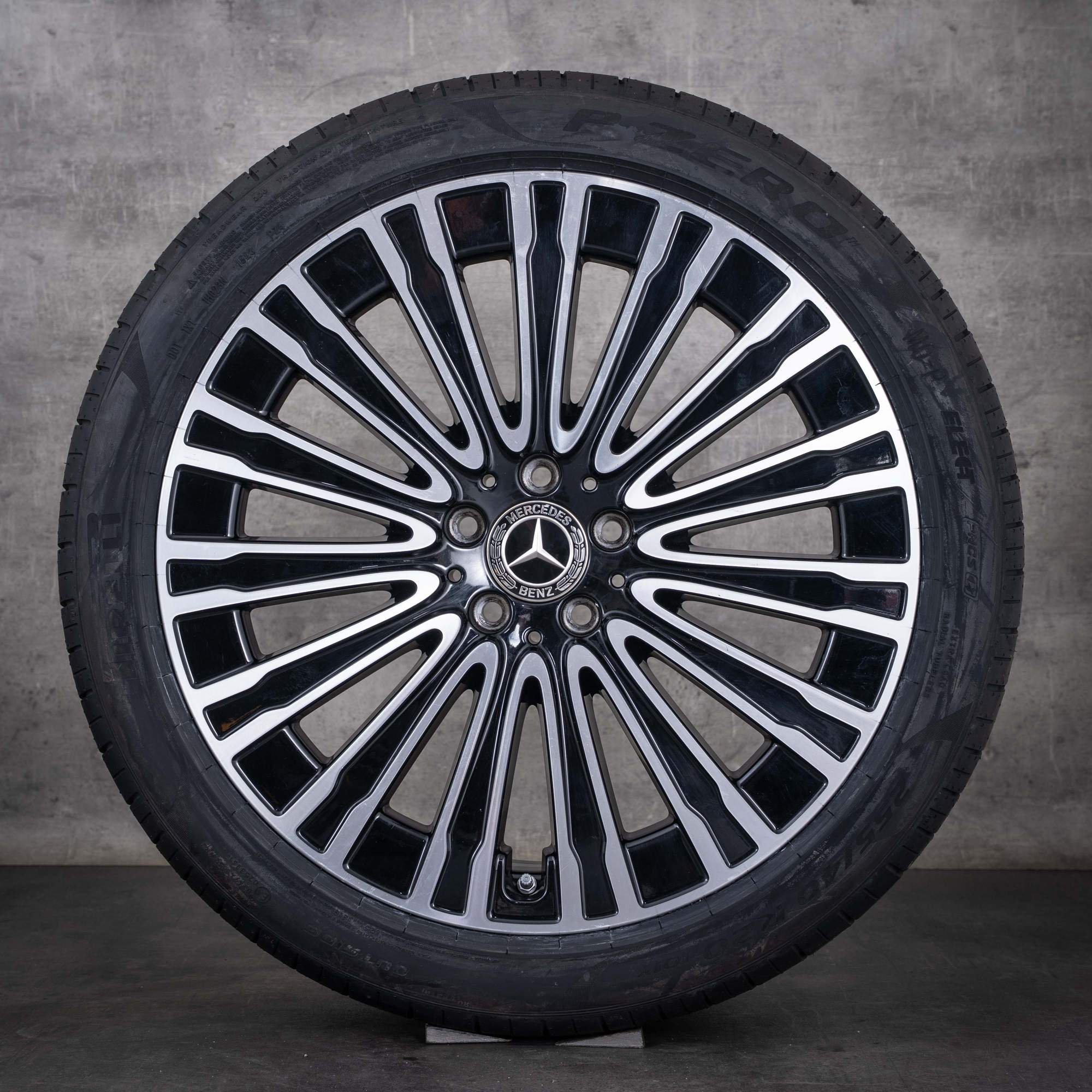 Originale Mercedes-Benz EQE-felger 20 tommer V295 sommerhjul A2954011900, svart, frontpolert