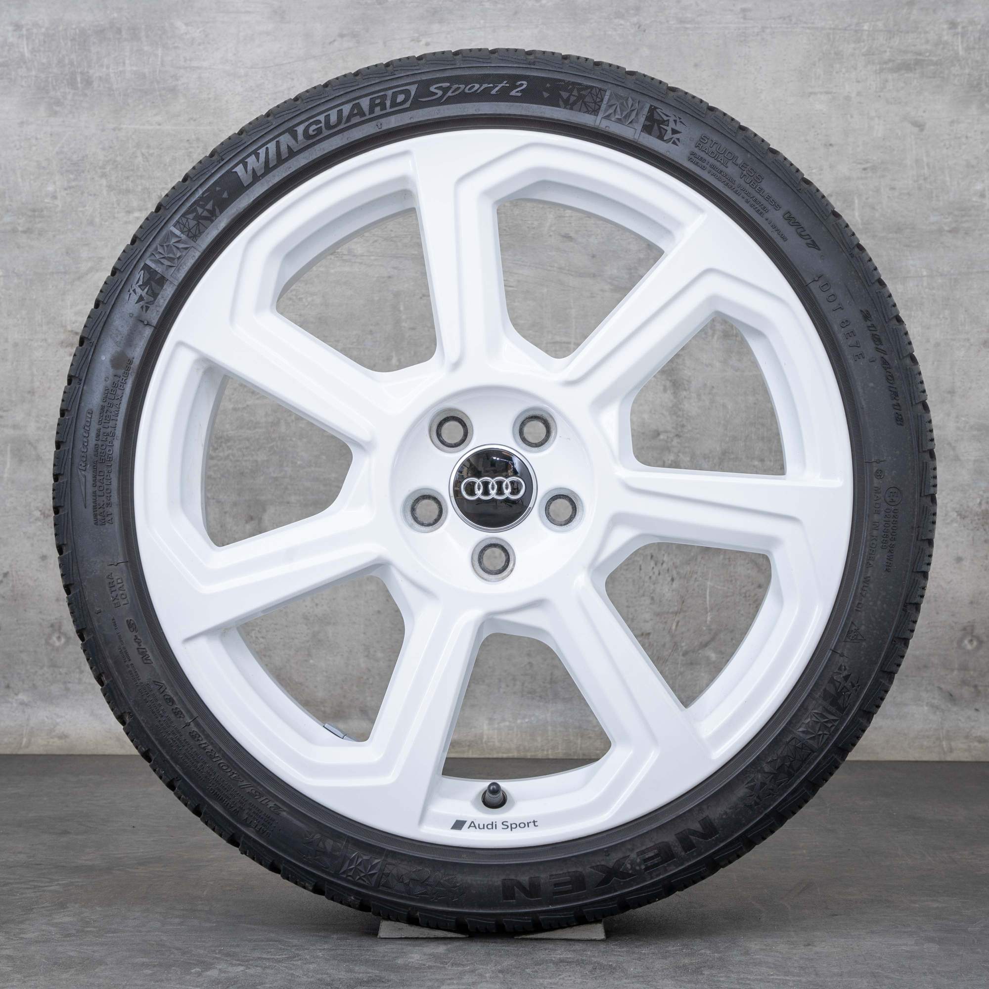 Oryginał Audi A1 felgi 18 cali GB koła letnie 82A601025AB Rotor biały błyszczący