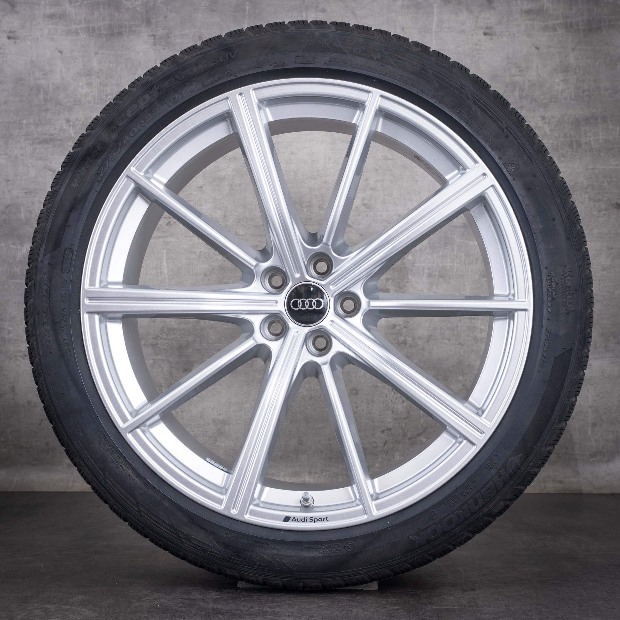 Original Audi RS Q8 Winterräder 22 Zoll 4M8 Felgen 4M8601025DB silber glanz
