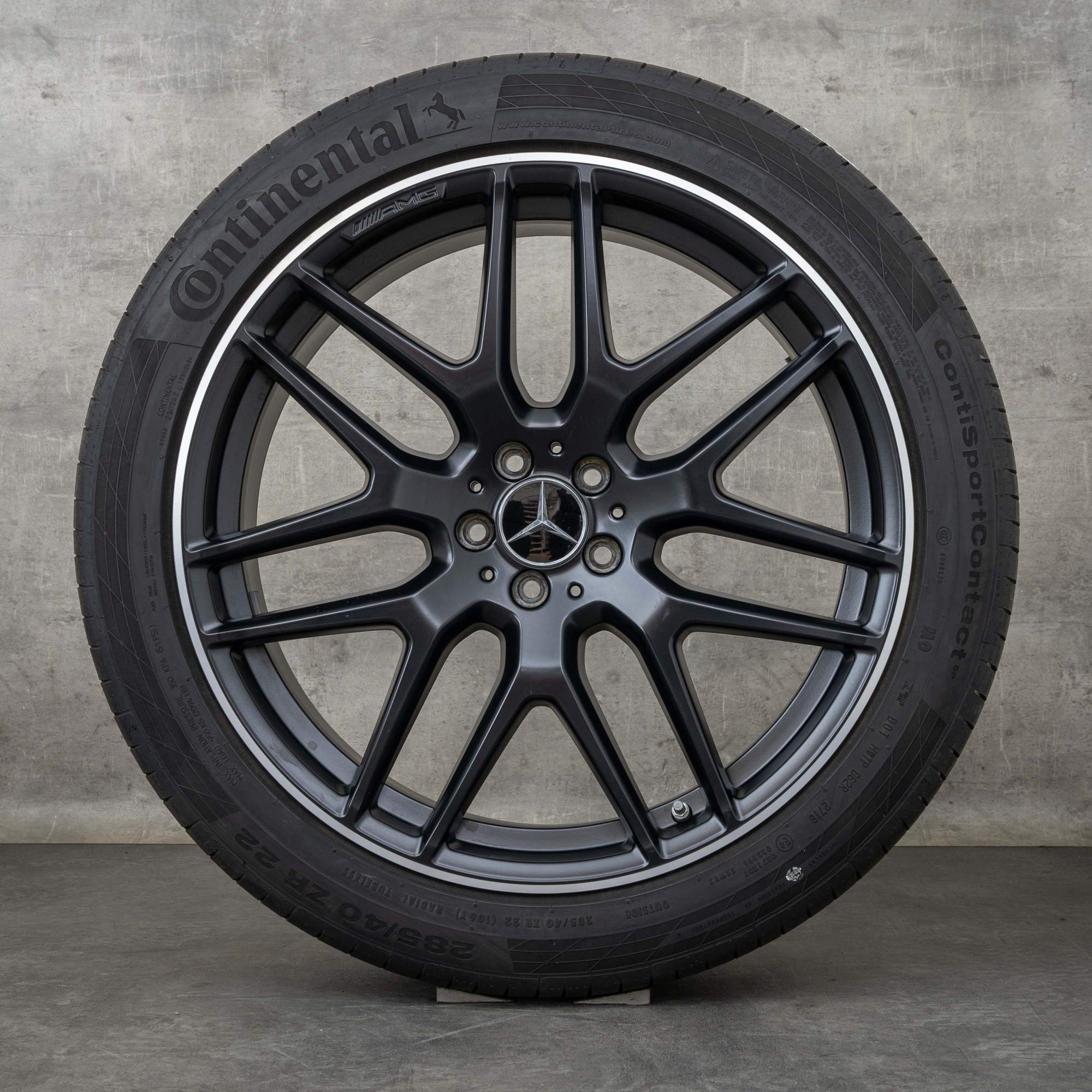 Originali Mercedes Benz GLE 63 S AMG cerchi estivi C292 da 22 pollici A2924012400 A2924012500 nero opaco lucidato frontalmente