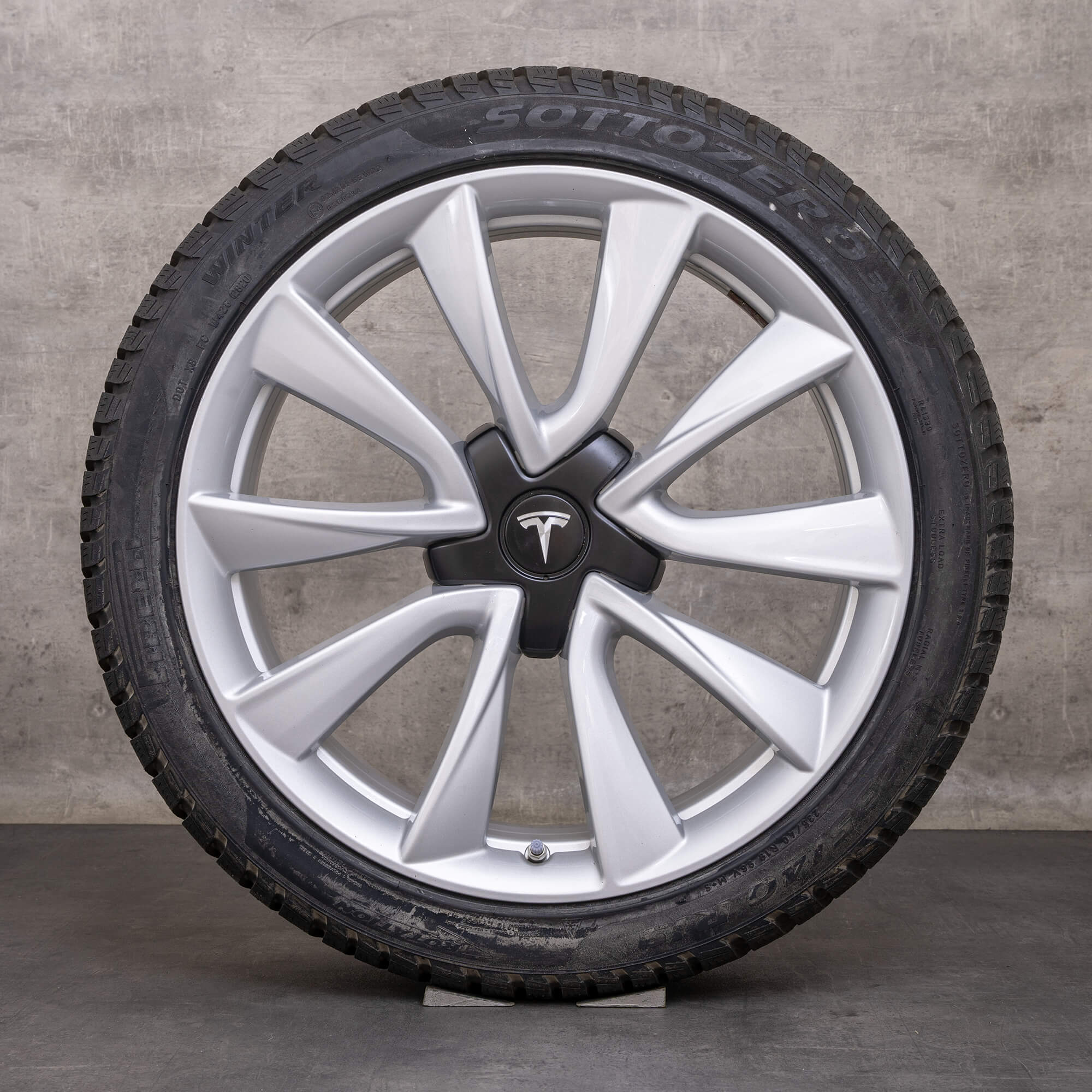 Orijinal Tesla Model 3 kış jantları 19 inç jantlar 1044224-00-B gümüş