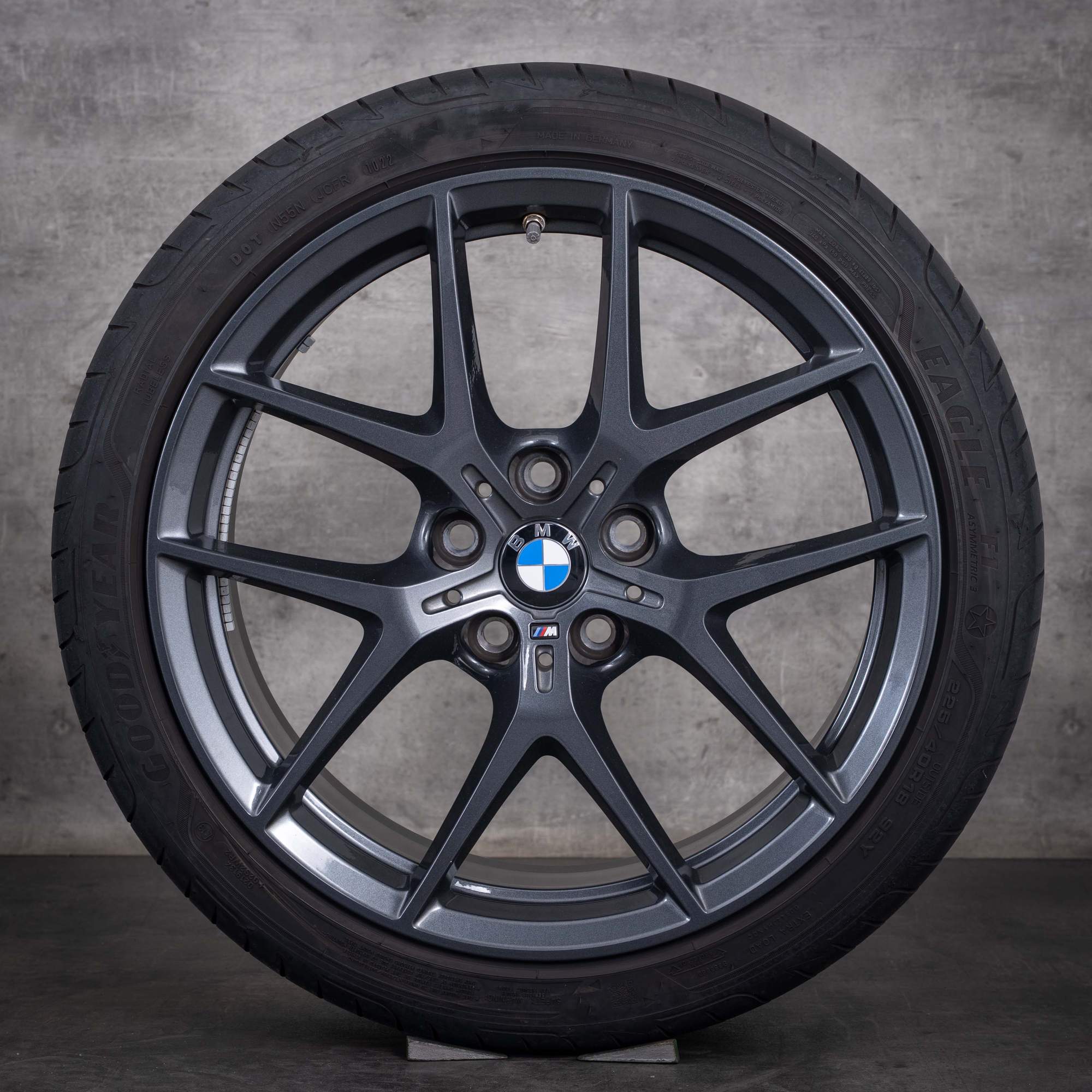 OEM BMW 1 Series 2 Series 18inch F40 F44 Gran Coupé summer wheels Styling 554 M 8092353 Orbit Gray Gloss