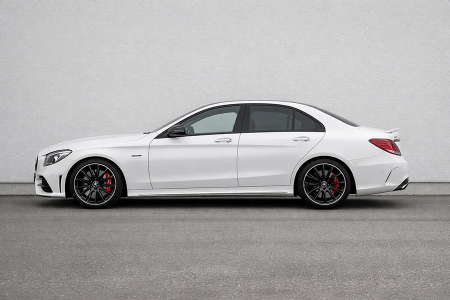 Mercedes C43 AMG in Seitenansicht als optimale Perspektive für den Felgenkonfigurator