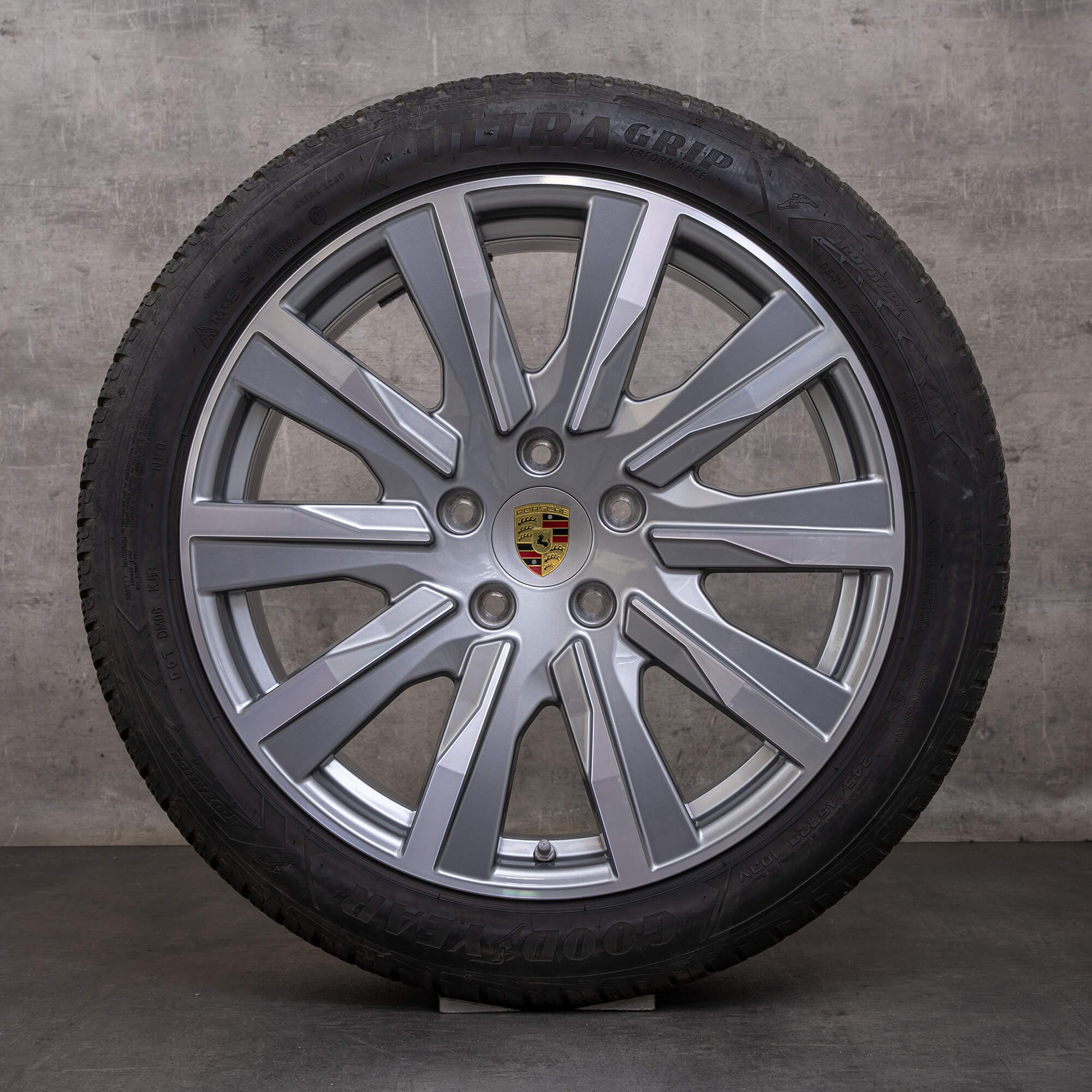 Alkuperäiset Porsche Taycan talvirenkaat 20 tuuman 9J1 II vanteet 9J1601025L 9J1601025M kiillotettu platinahopea