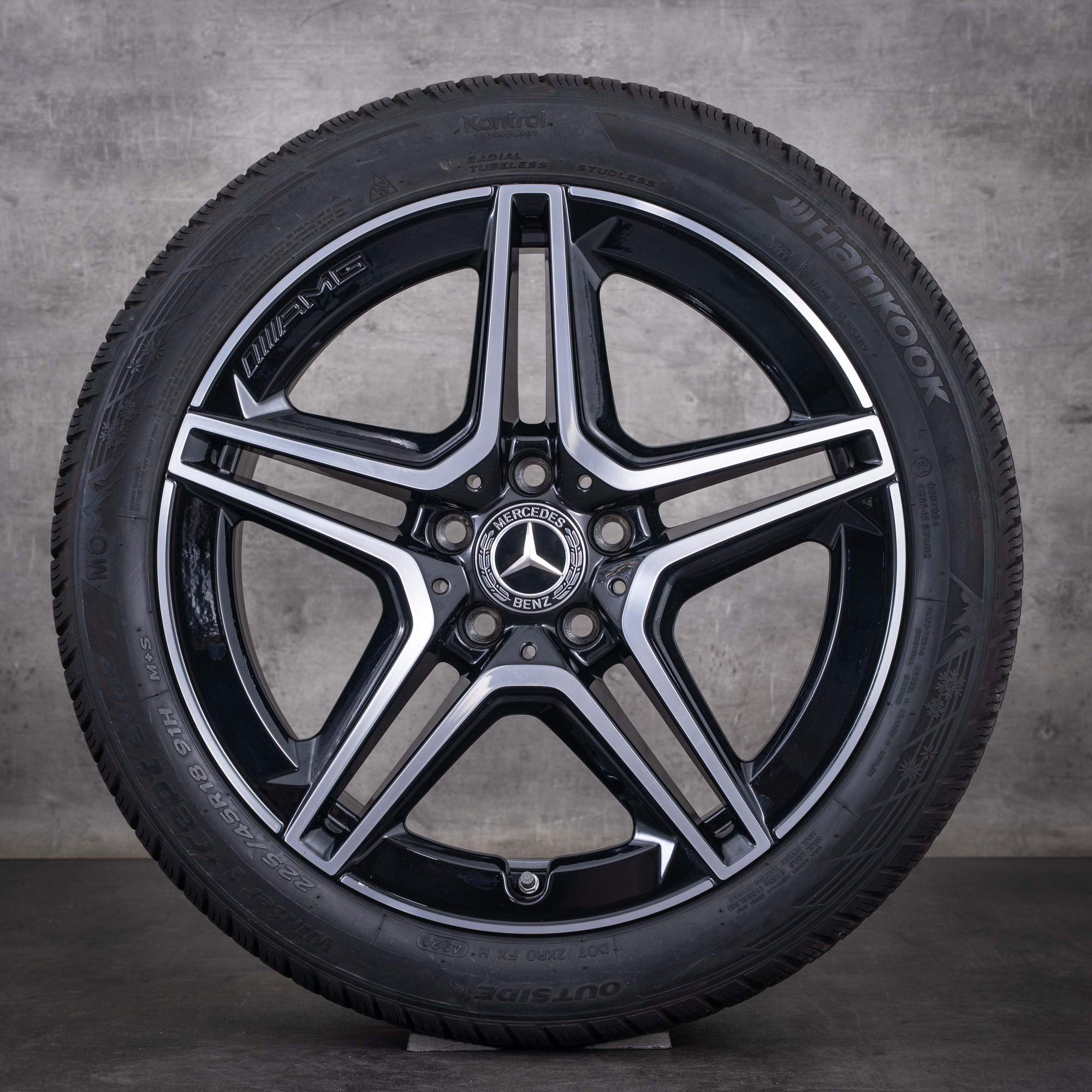 Oryginalne koła zimowe Mercedes-Benz klasy A B Klasse CLA AMG 18 cali W177 V177 W247 X118 C118 model A1774011500 czarne z efektem diamond cut