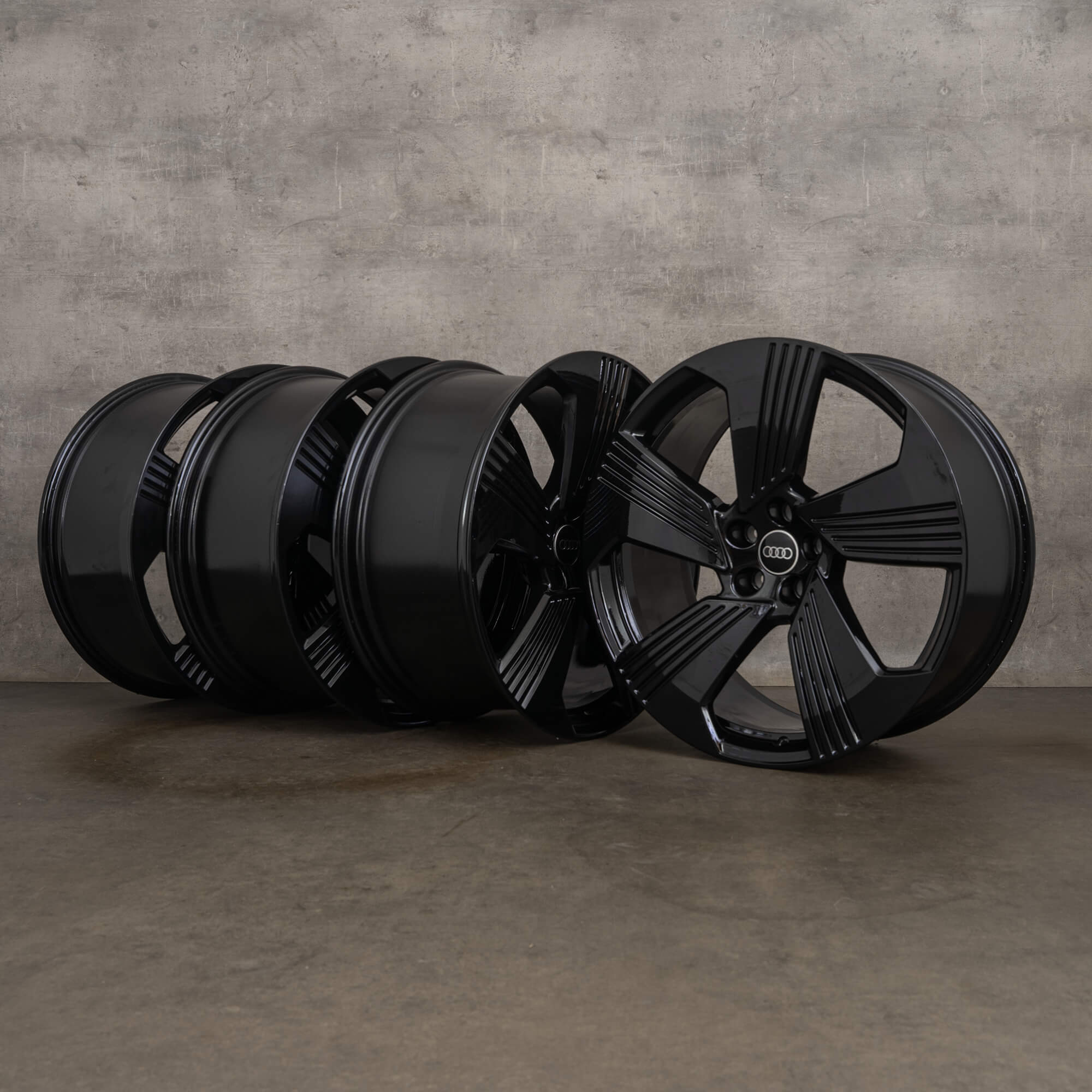 Originální Audi Q8 e tron ráfky 21" GE Sportback 4KE601025F černý vysoký lesk