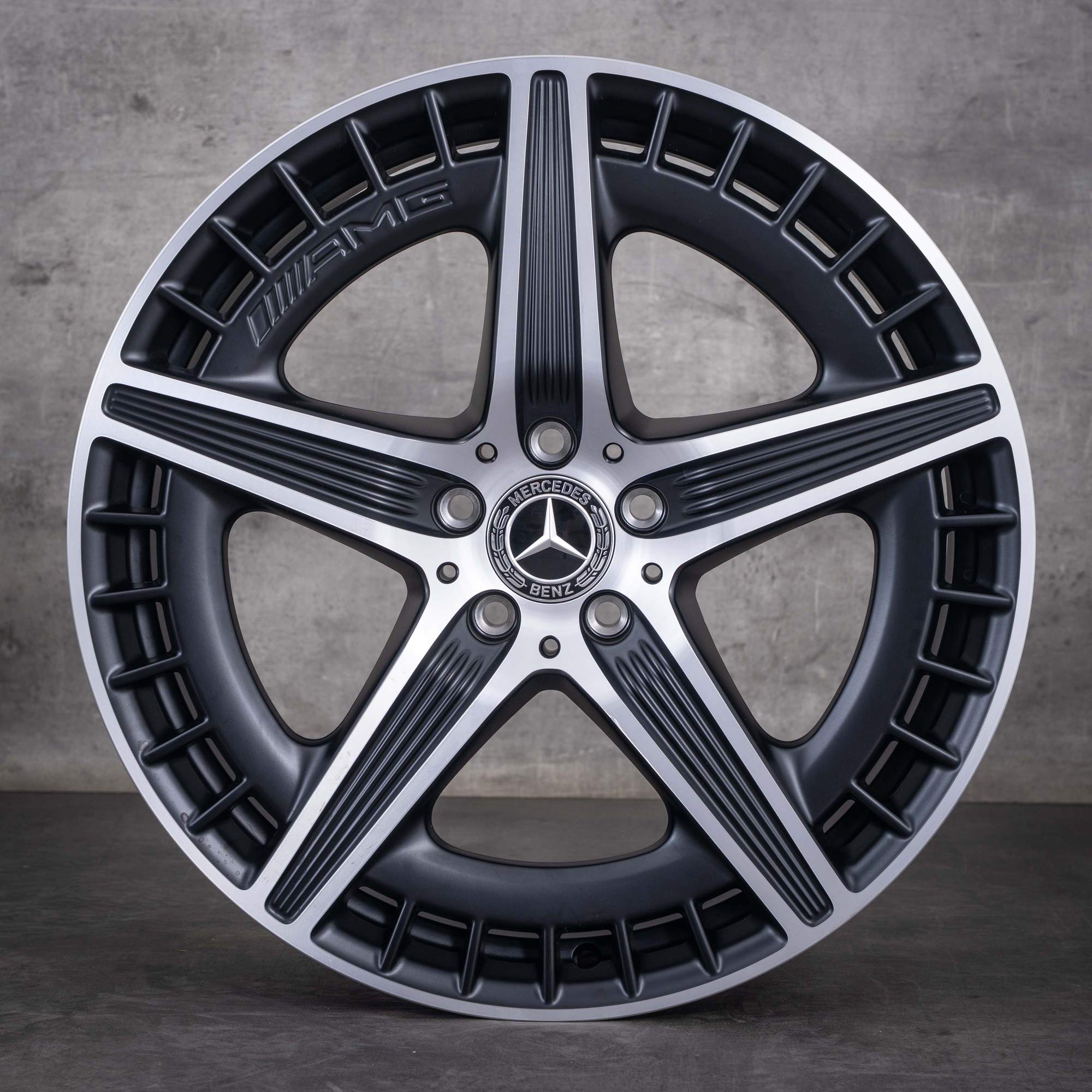 Alkuperäiset Mercedes-Benz EQE 43 53 AMG 20 tuuman V295-vanteet A2954012700 A2954012800 mattamusta diamond cut