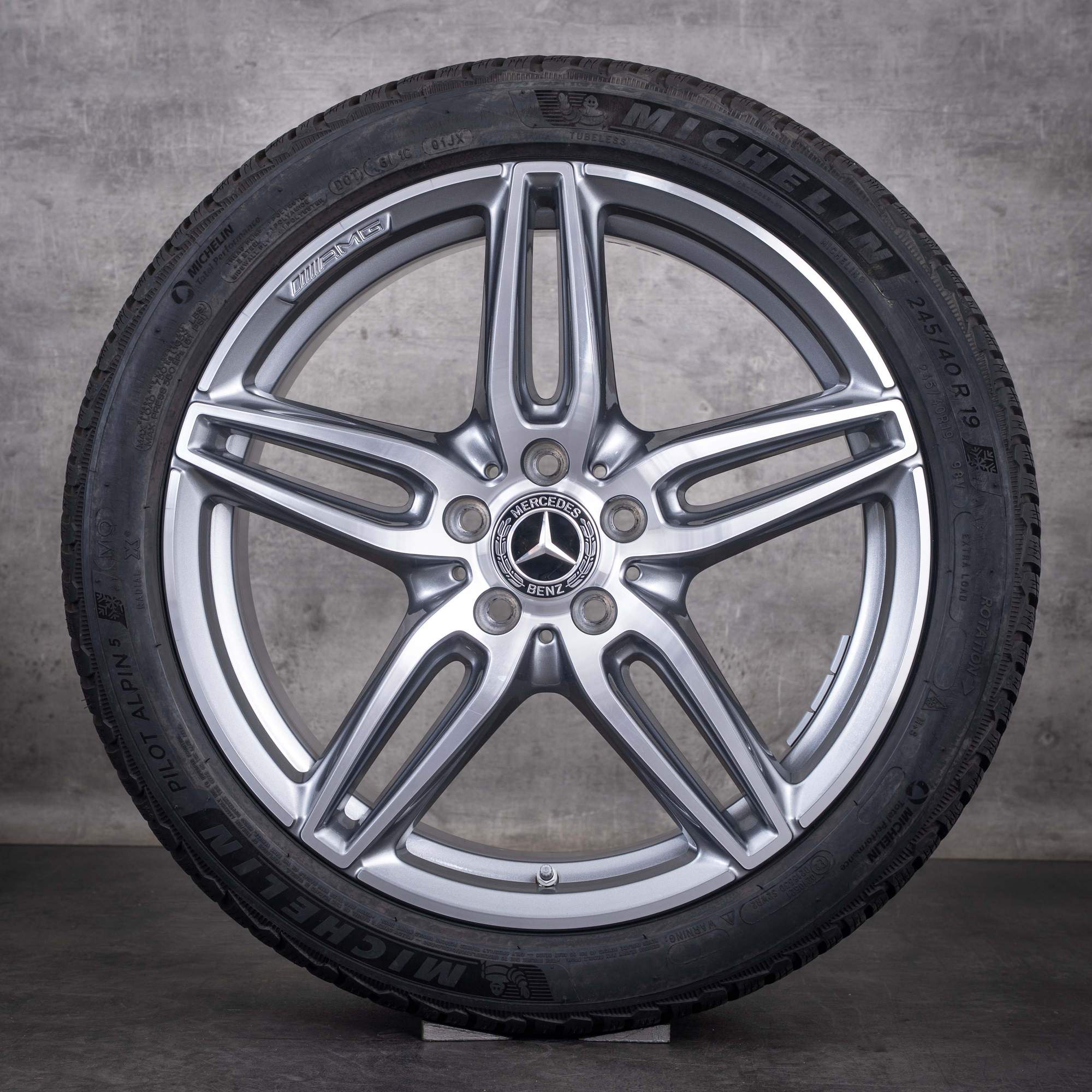 Ruote invernali originali Mercedes-Benz Classe E E43 E53 AMG da 19 pollici W213 S213 C238 A238 codici A2134013800 e A2134012000 colore “Himalaya Grey” diamantato