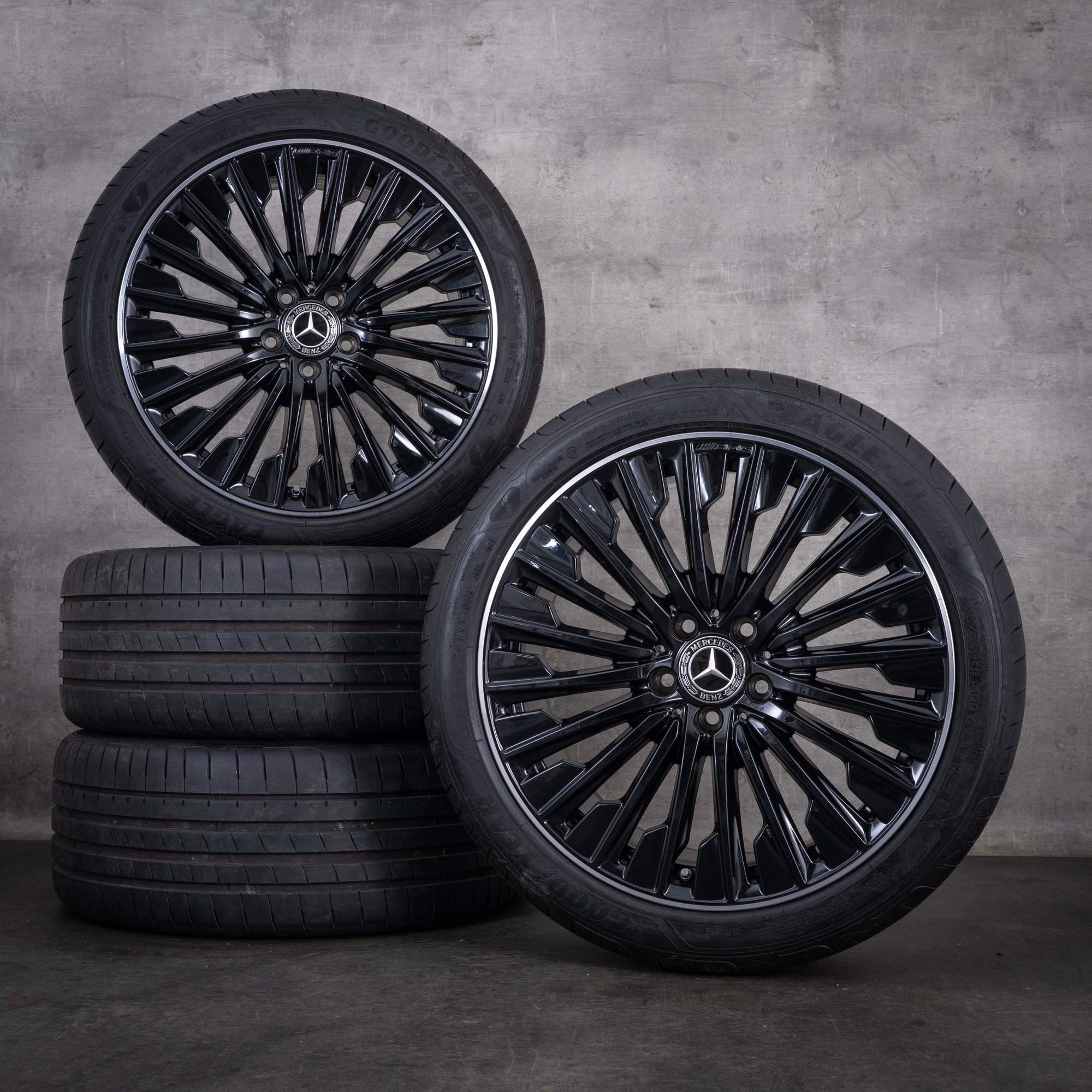 Original Mercedes Benz CLE AMG Felgen 19 Zoll C236 A236 Sommerräder A2364011900 A2364012000 schwarz rand glanzgedreht