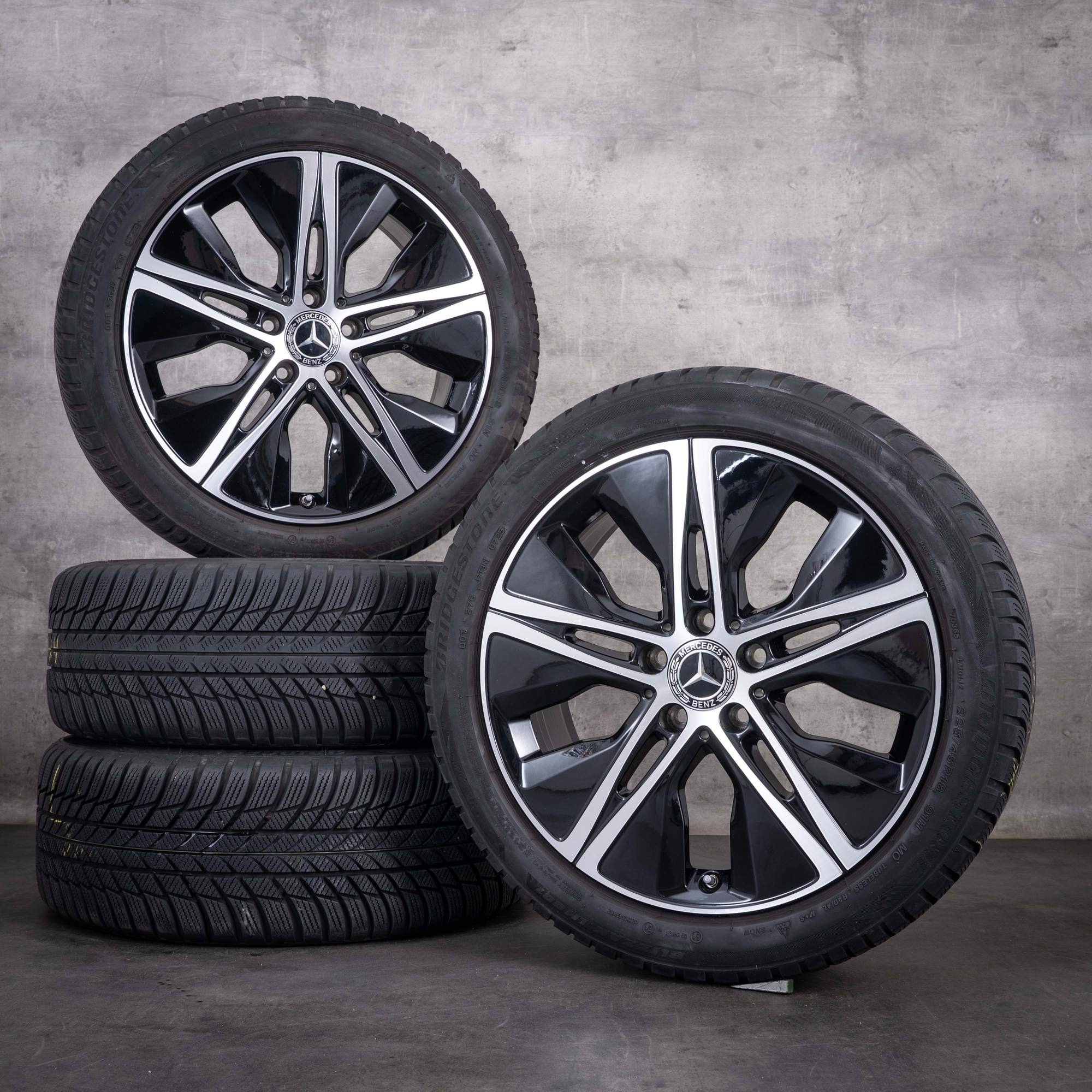 Originální zimní kola Mercedes-Benz třídy A, Třídy B a CLA, 18 palců, W177, V177, W247, C118, X118, disky A1774010500, černé, s diamond cut