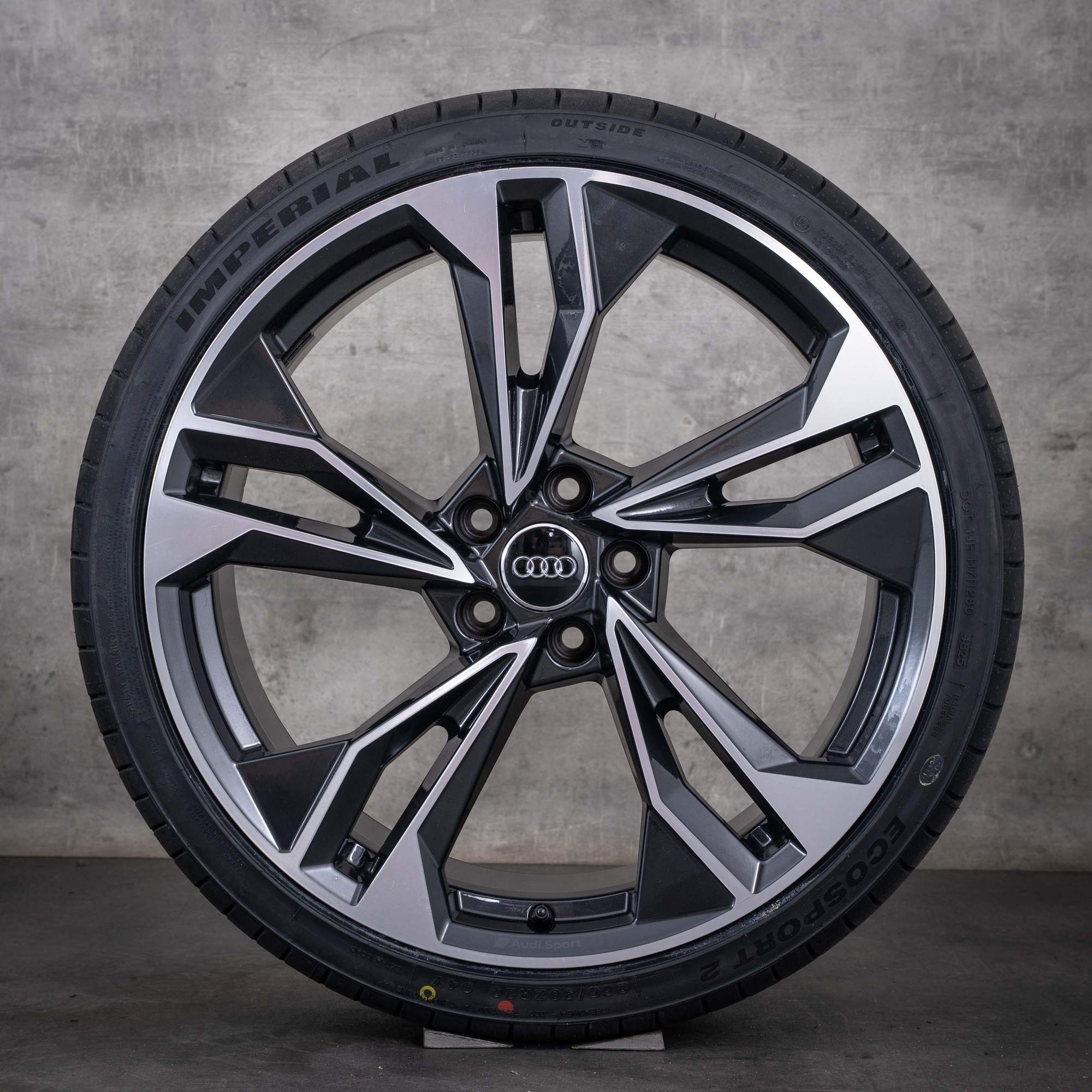 Jantes originais Audi A5 S5 para pneus de inverno de 20 polegadas F5 8W B9 com design poligonal 8W0601025EQ acabamento granito diamantado