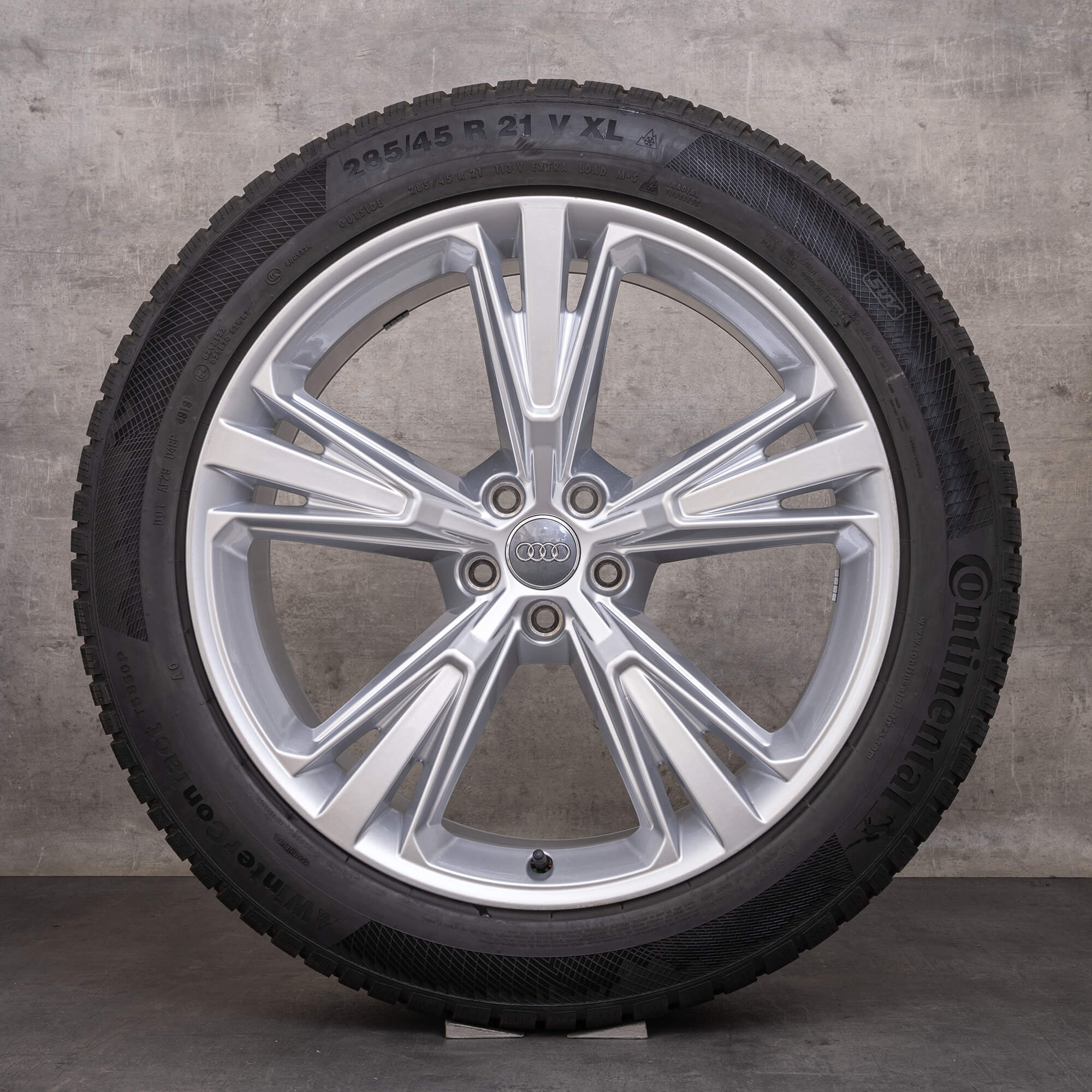 Originale Audi Q8 SQ8 4M vinterhjul 21 tommers felger 4M8601025H sølv