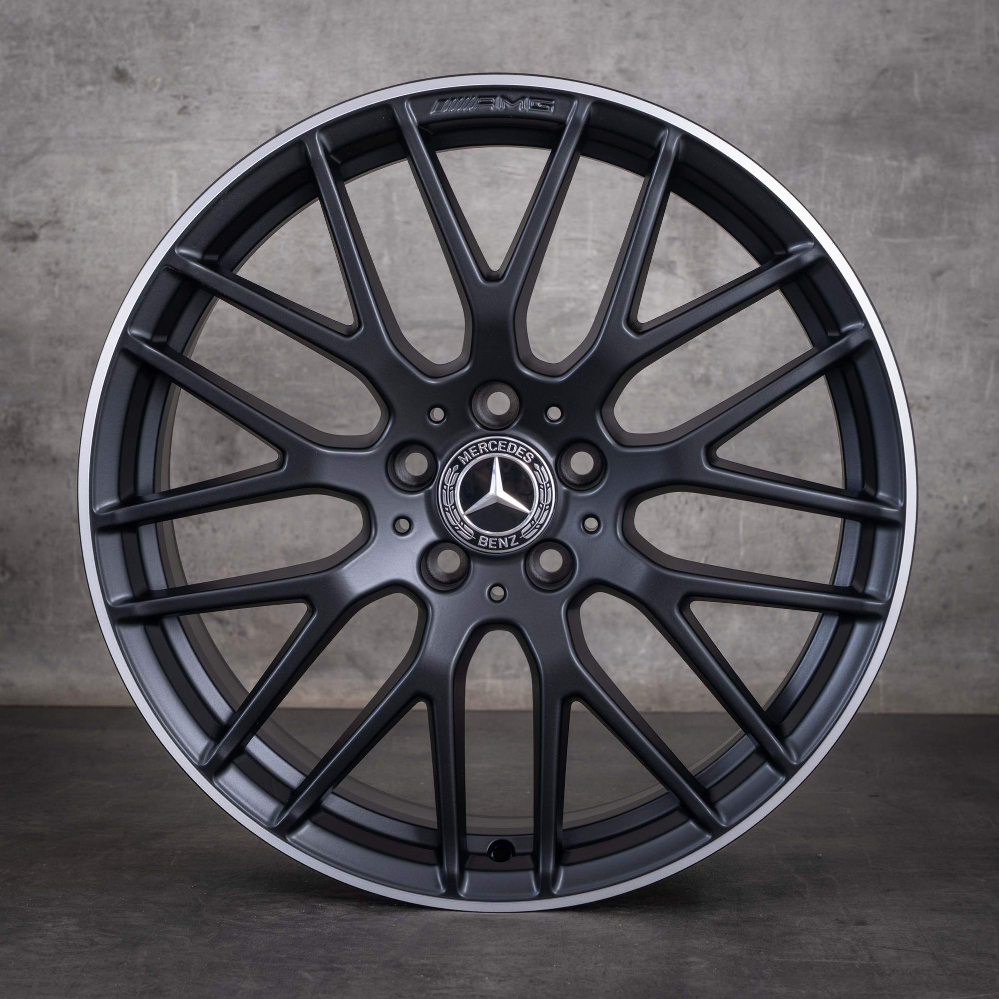 Original Mercedes Benz A-Klasse A45 CLA 45 AMG 19 Zoll W176 C117 X117 Felgen A1764010900 schwarz matt glanzgedreht