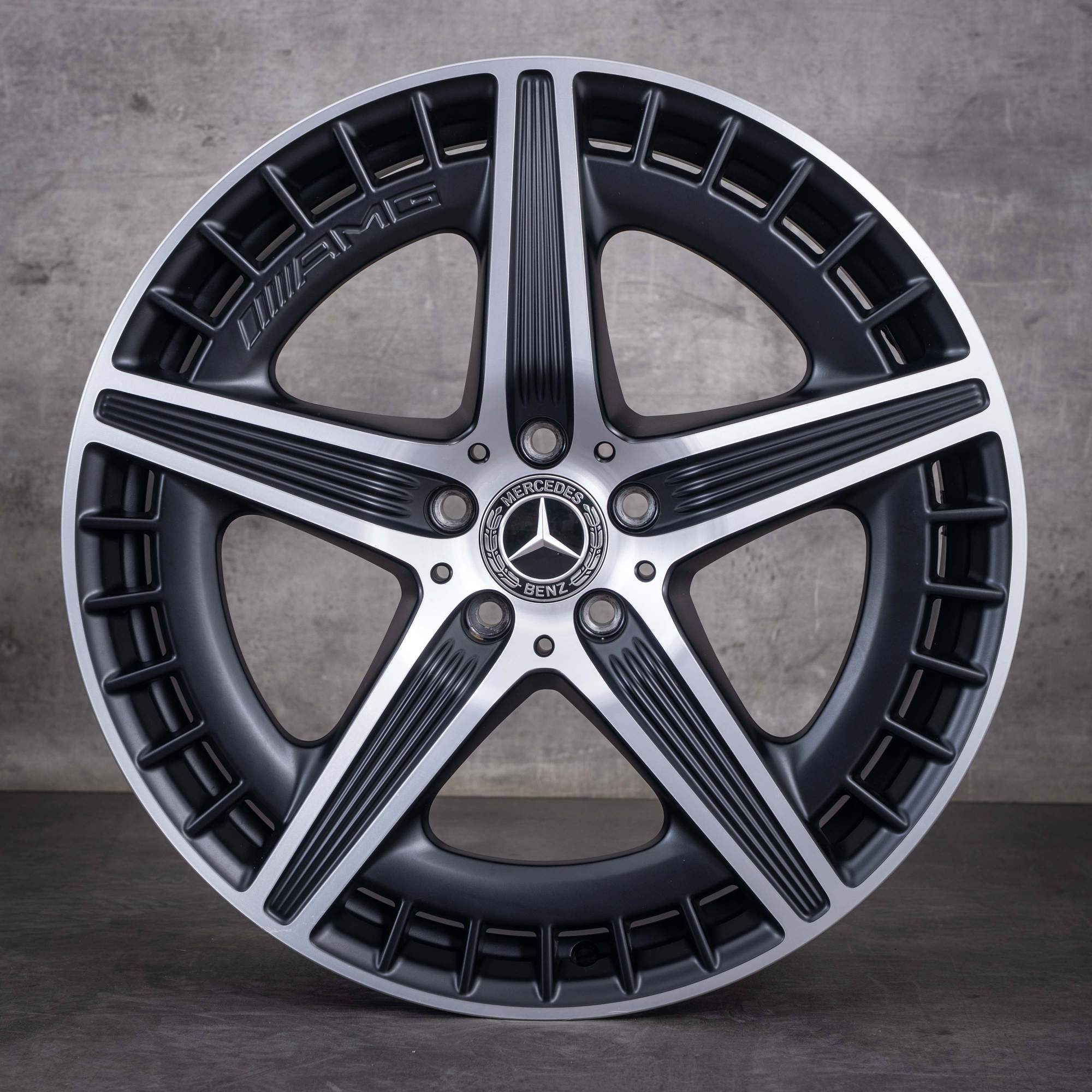 Alkuperäiset Mercedes-Benz EQE 43 53 AMG 20 tuuman V295-vanteet A2954012700 A2954012800 mattamusta diamond cut