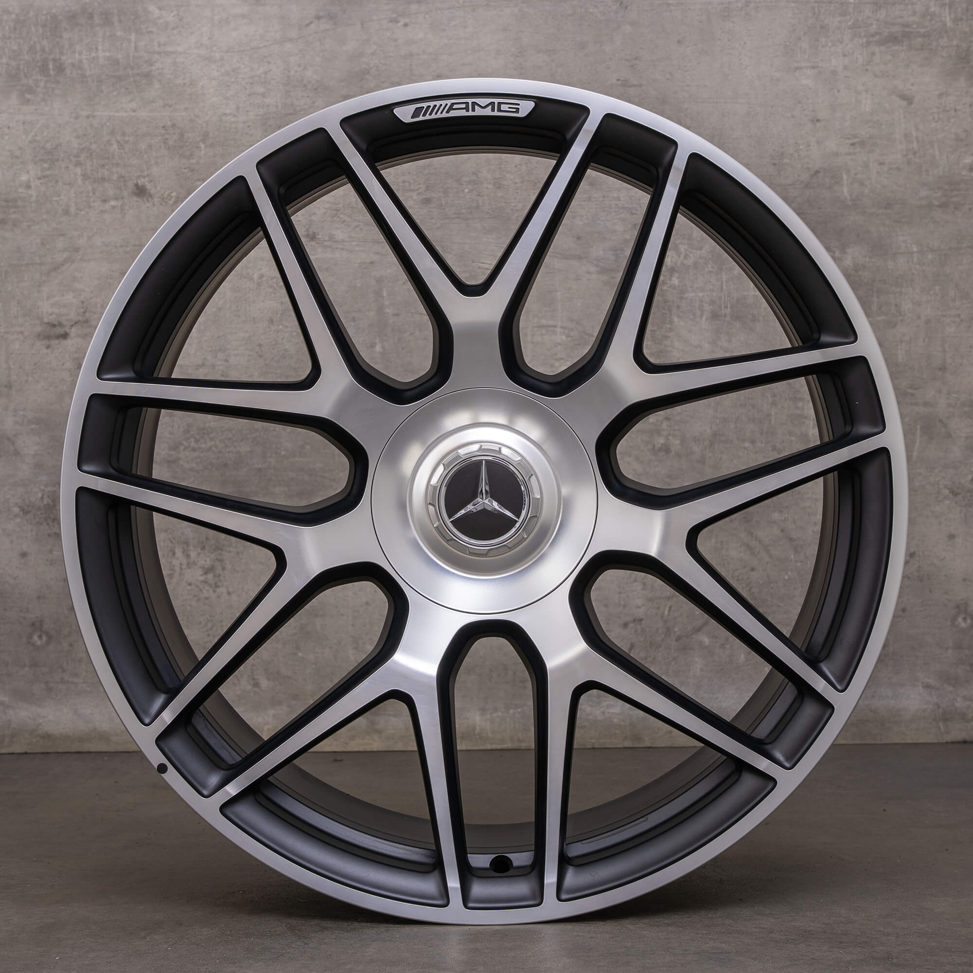 OEM Mercedes Benz G-Class G 63 AMG rims 22 inch W465 W463A A4634012000 black matt glossy turned