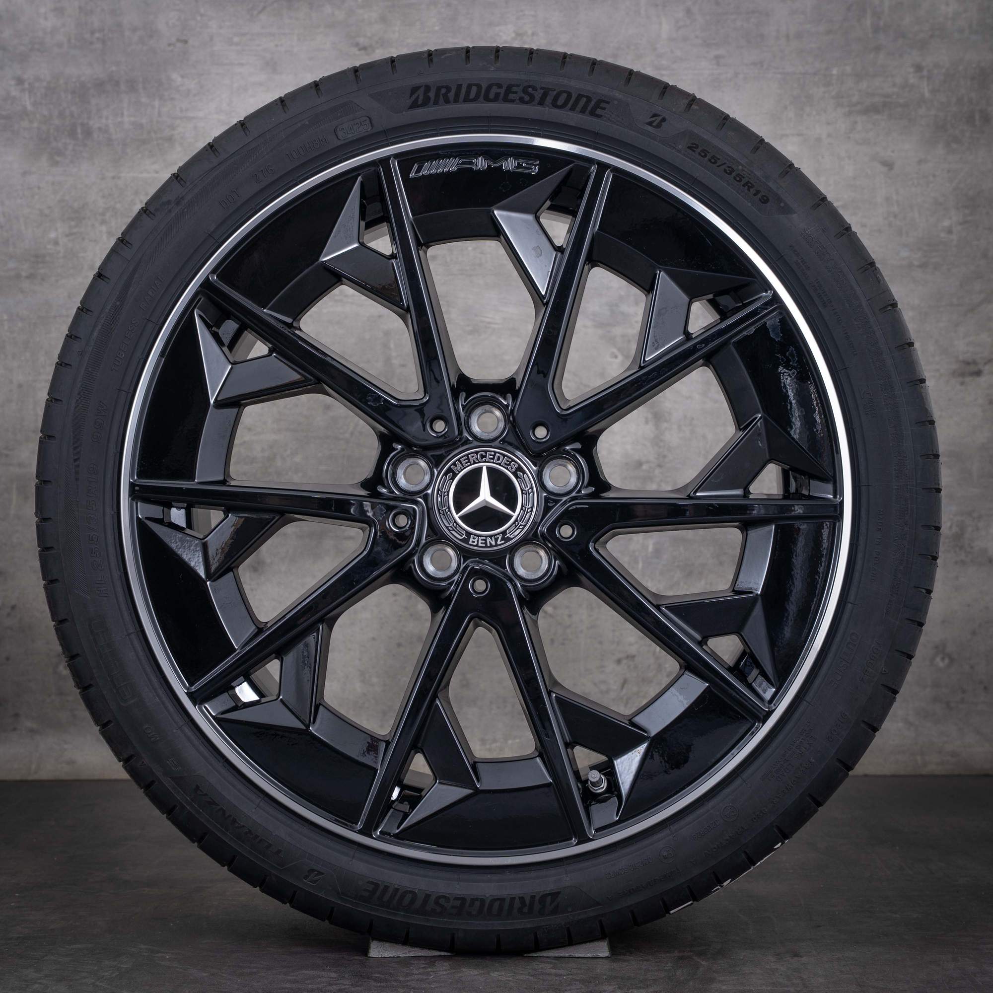 Originele Mercedes-Benz AMG CLA winterwielen 19 inch 174 velgen A1744011400 A1744011500 kruisspaakdesign zwart gepolijst NIEUW