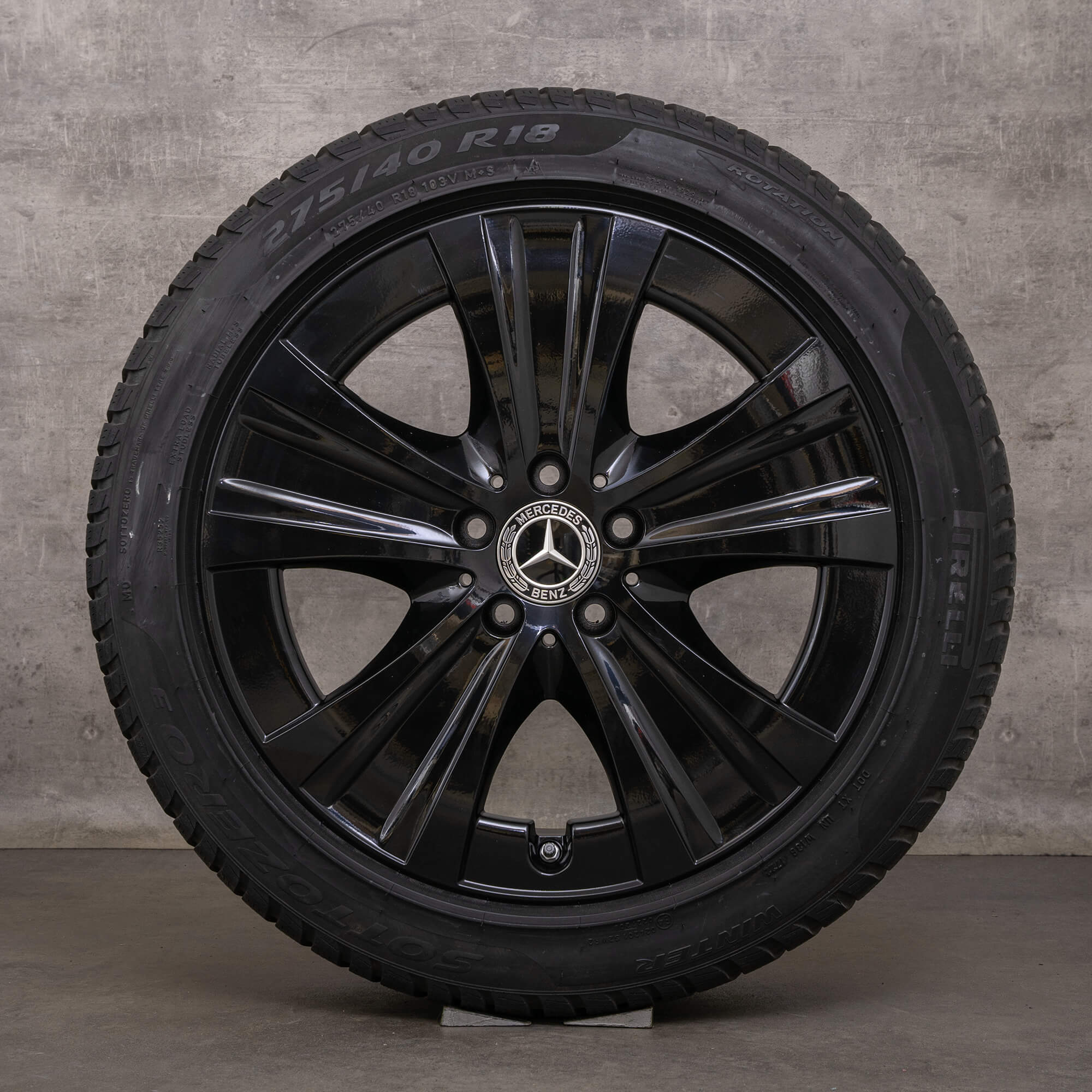 Neumáticos de invierno originales Mercedes Benz Clase E 18 pulgadas W213 S213 E300de E300e llantas A2134013700 A2134015300 negro satinado