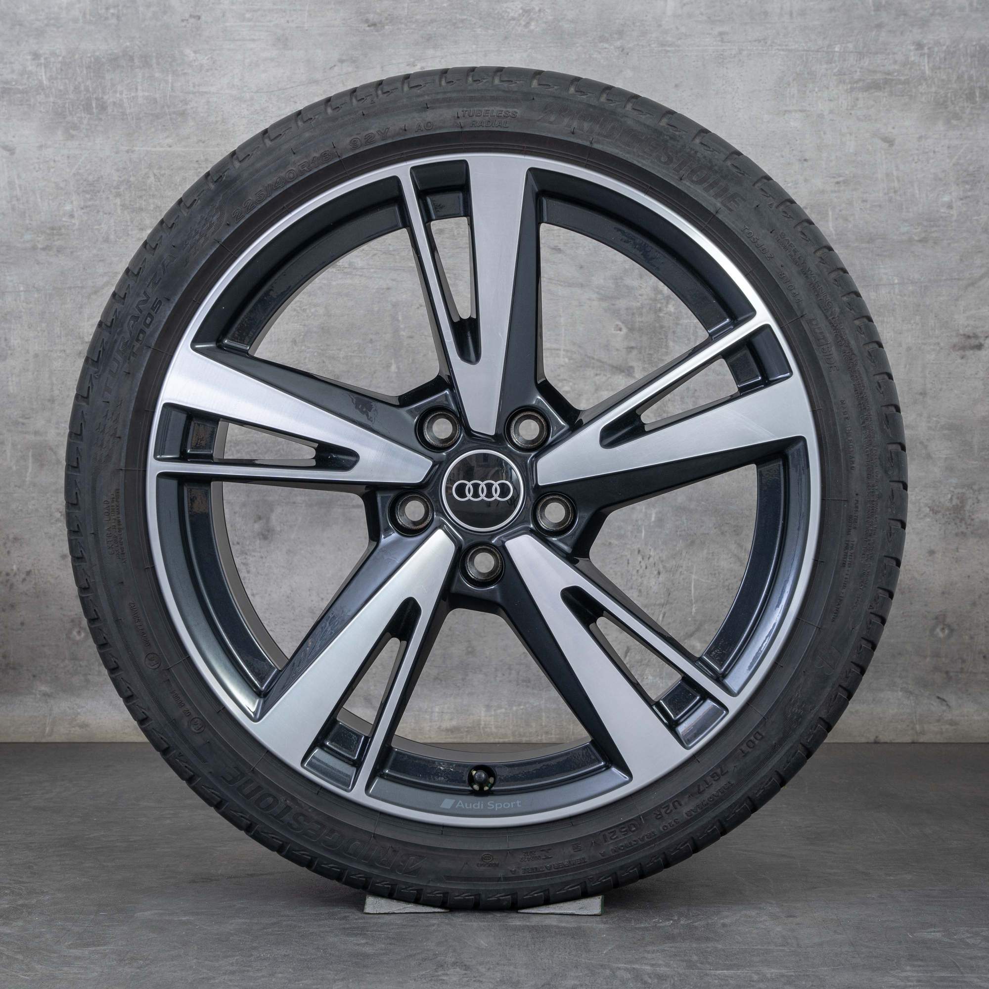 Llantas originales Audi A3 S3 18 pulgadas 8Y ruedas de verano 8Y0601025N Blade granit pulido brillante