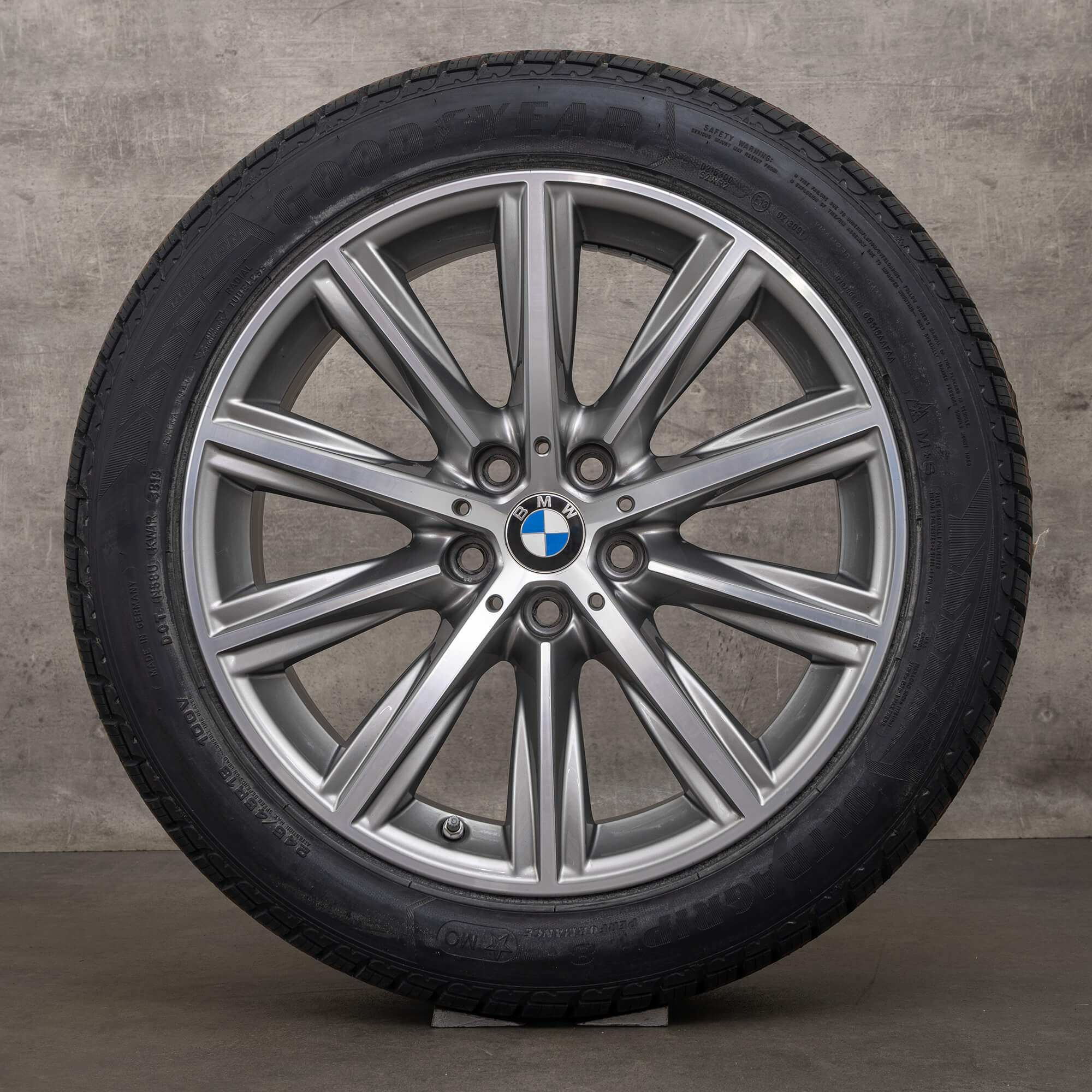 Original BMW 5er G30 G31 18 Zoll Felgen Winterreifen Styling 684 