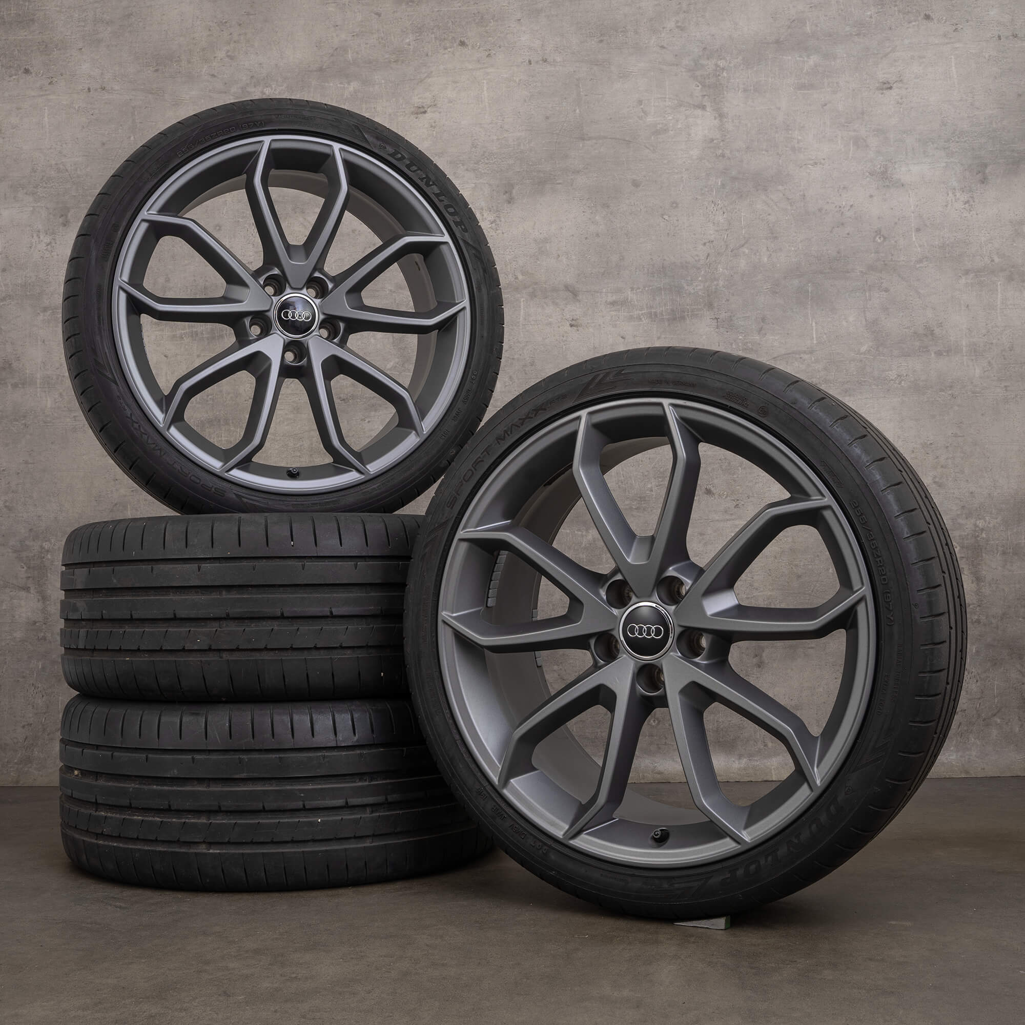 Originale Audi Q3 RS 8U 20-tommers vinterdekk 8U0601025AP felger grå