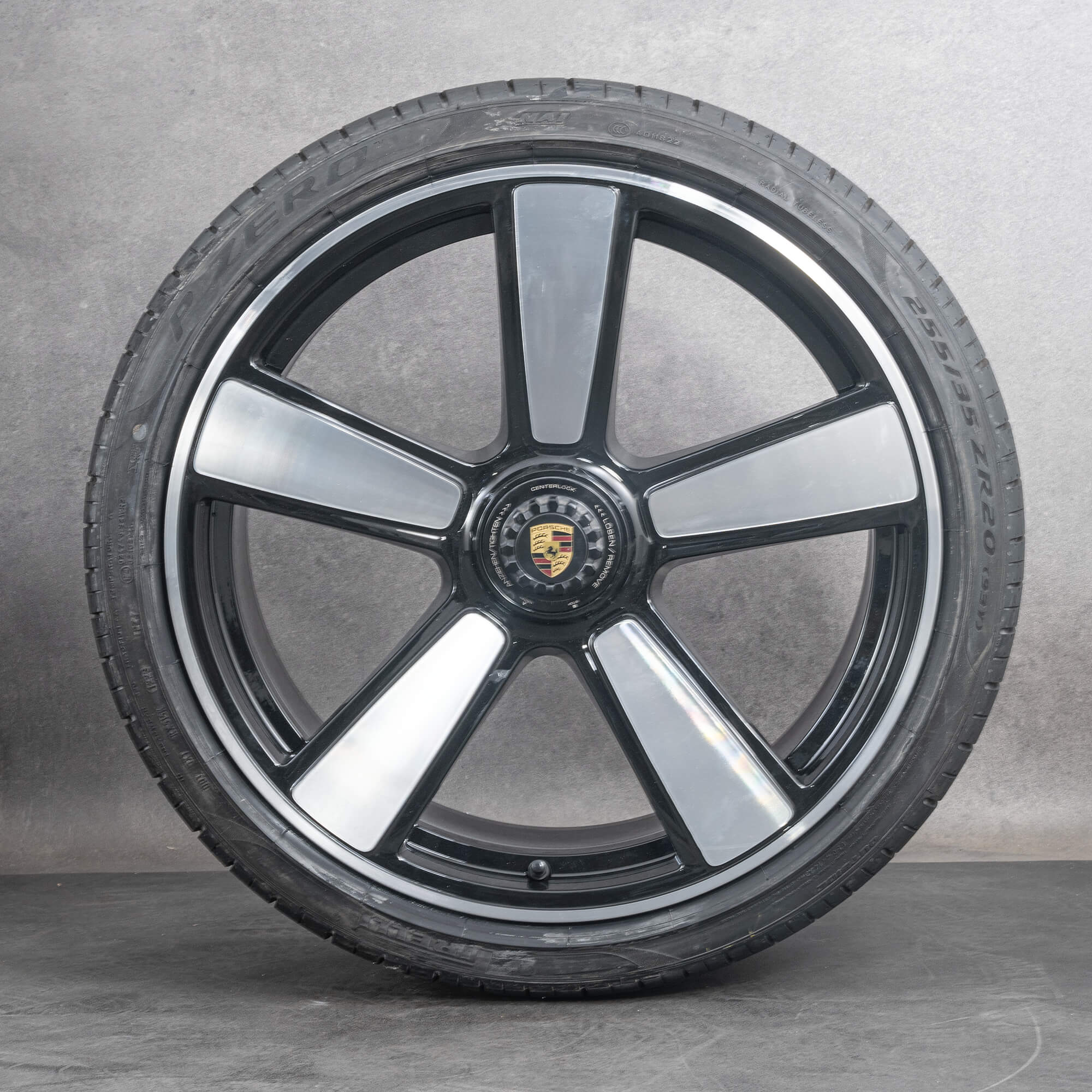 OEM Porsche 992 Turbo S 20/21 inch Sport Classic 992044660AK summer wheels new