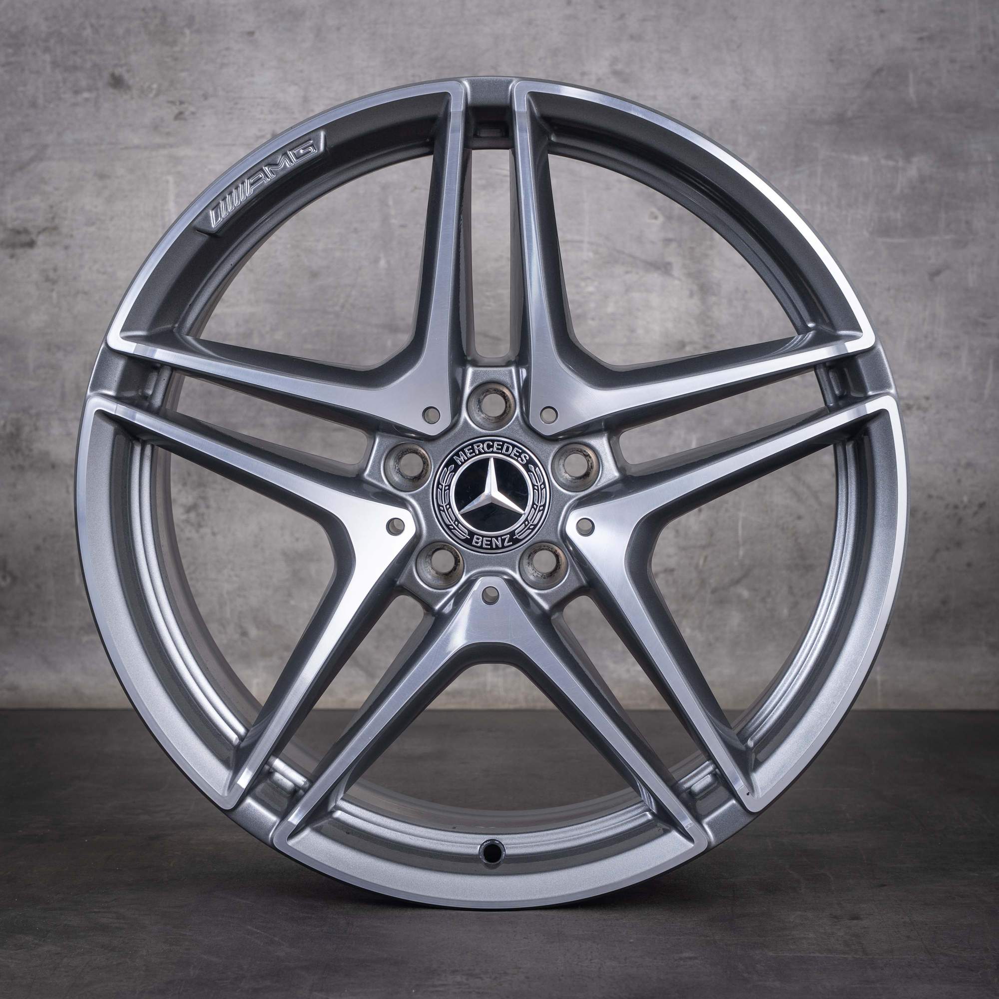 Original Mercedes Benz C-Klasse C 63 AMG Felge 19 Zoll W205 S205 A2054013600 himalaya grey glanzgedreht